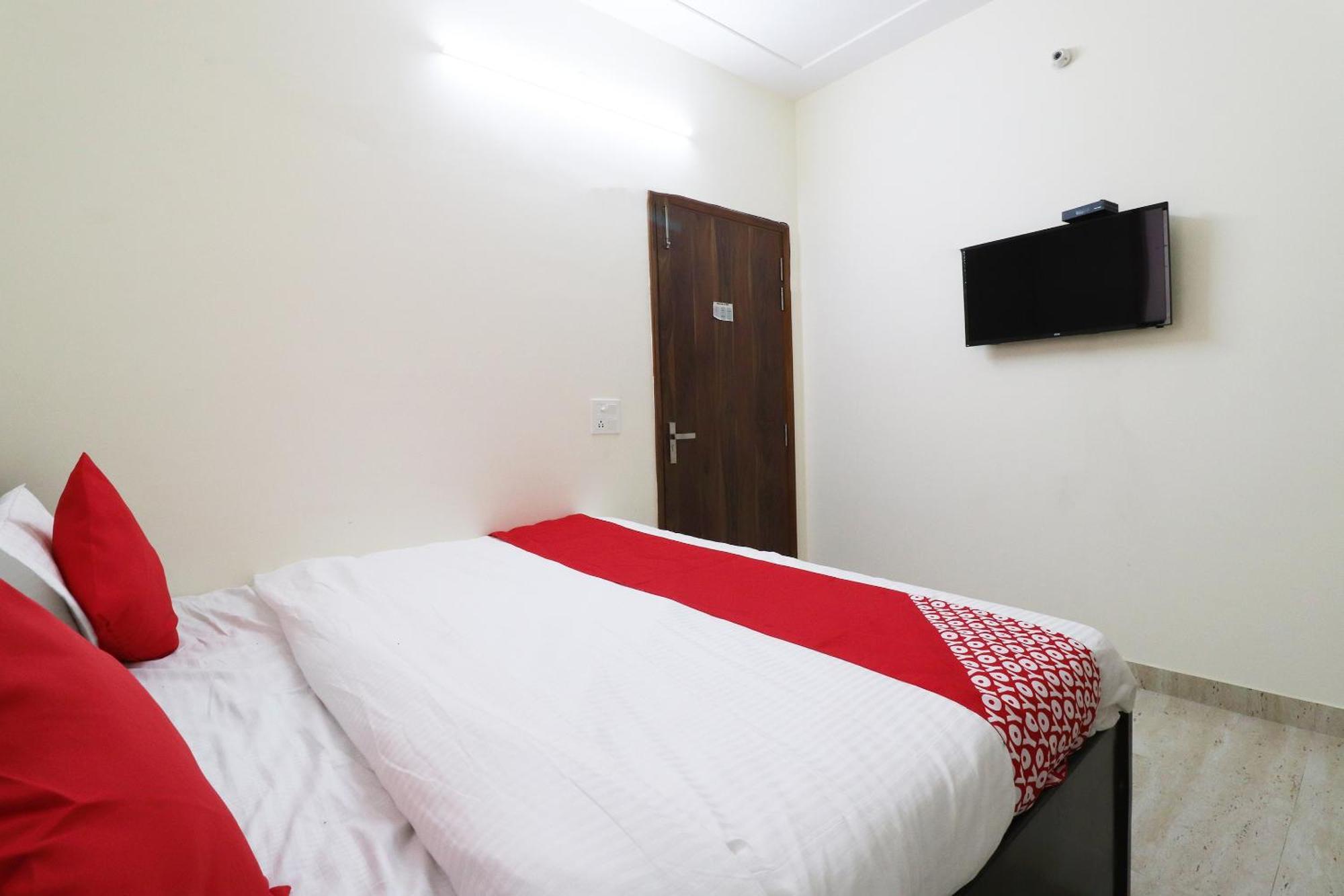 Hotel O Royal King Deluxe