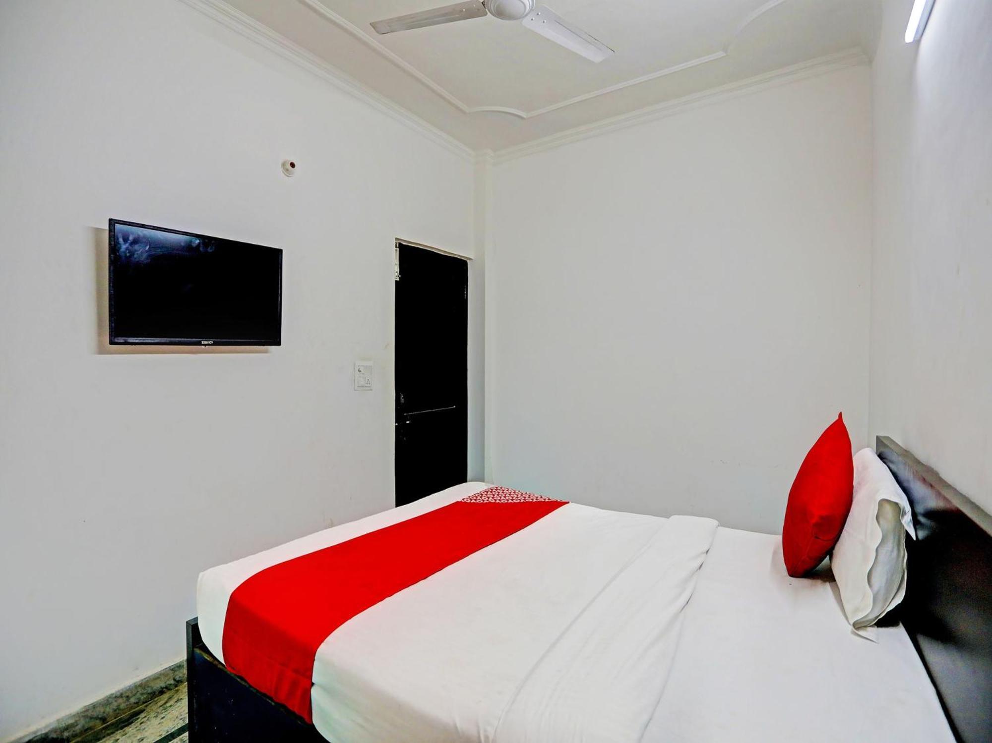 Hotel O Sunrise Near Select Citywalk Mall