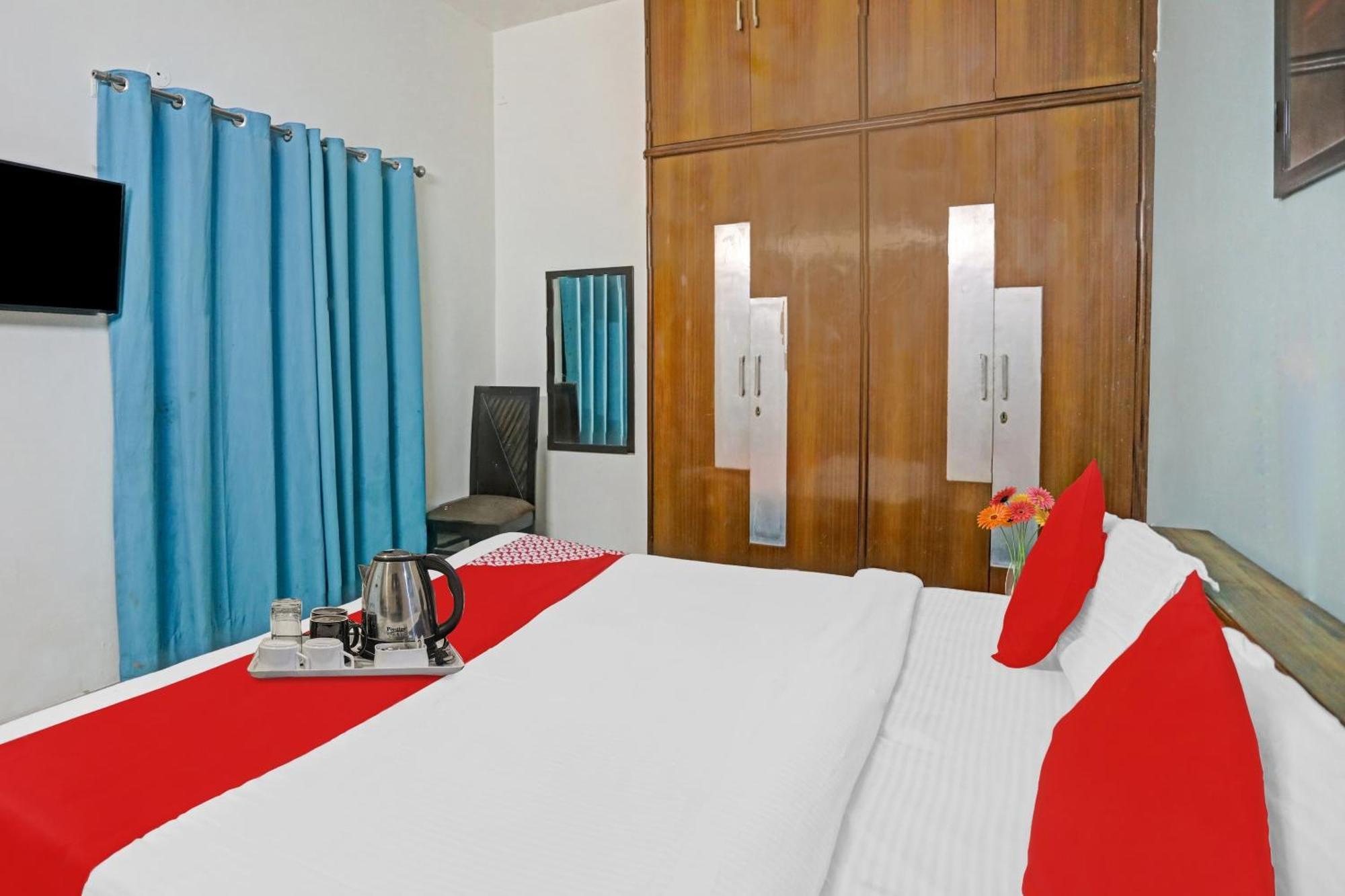 O Premium Near Dlf Avenue Saket Hotel