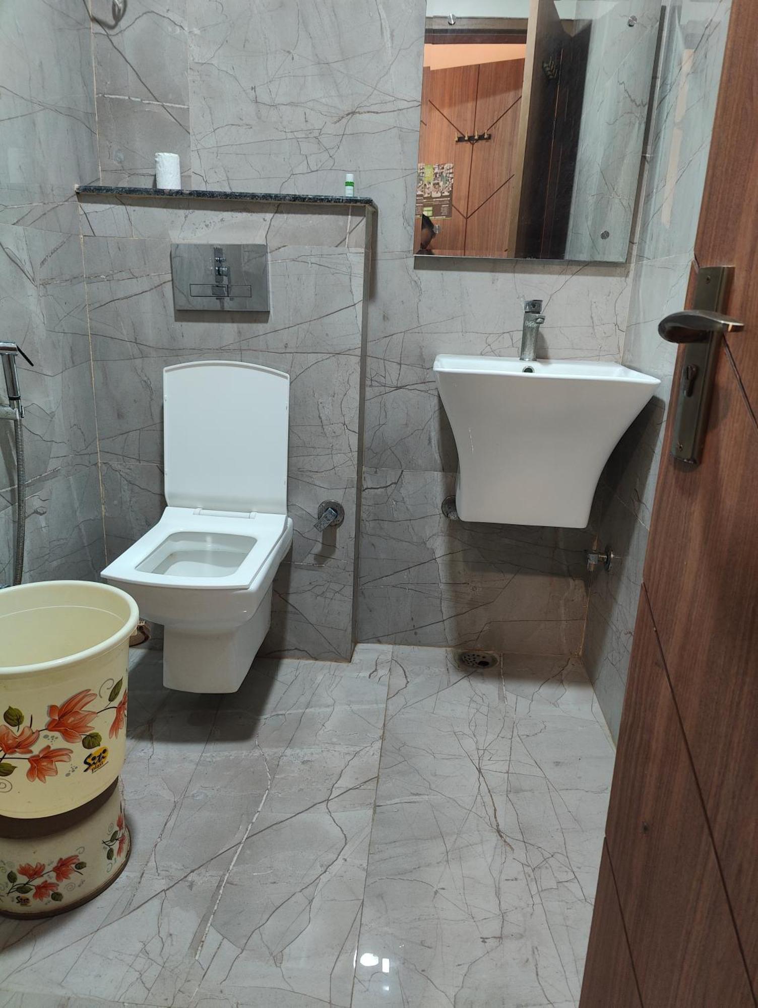 Nova Near Delhi Airport 4*