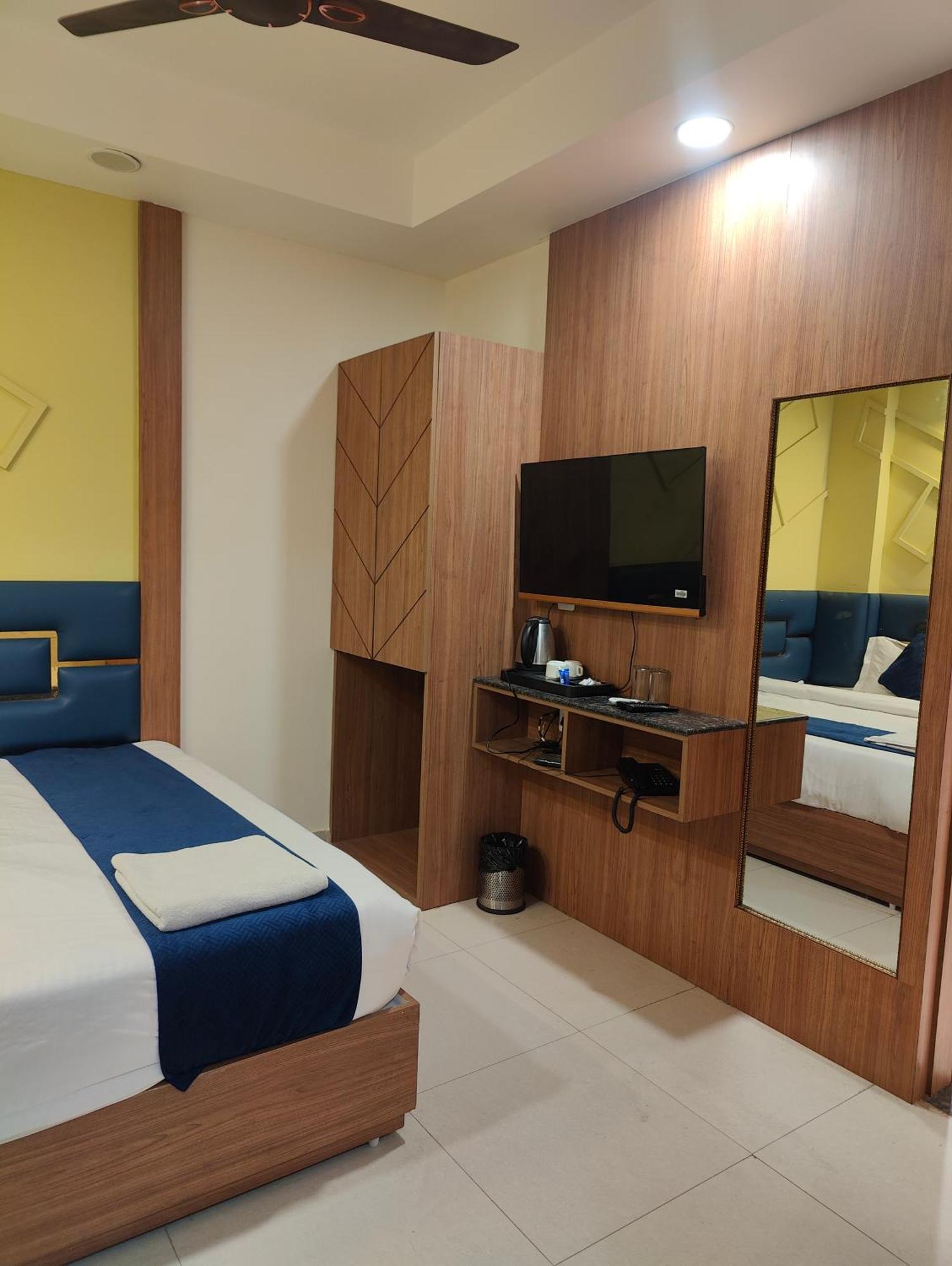 Nova Near Delhi Airport New Delhi