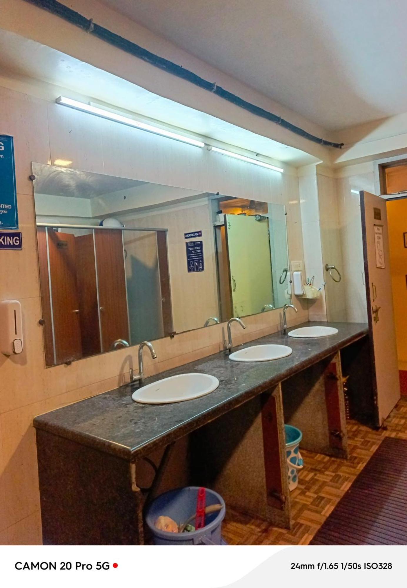 Hostel Ac New Delhi