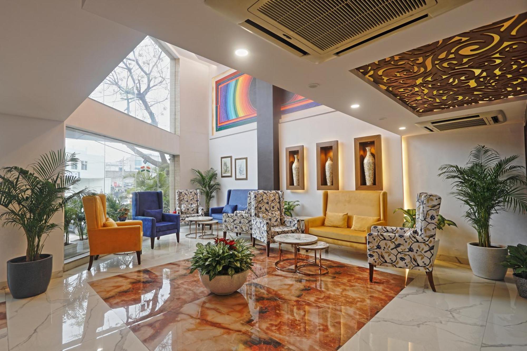 Cardinal Express Oxmo Delhi Airport 4*