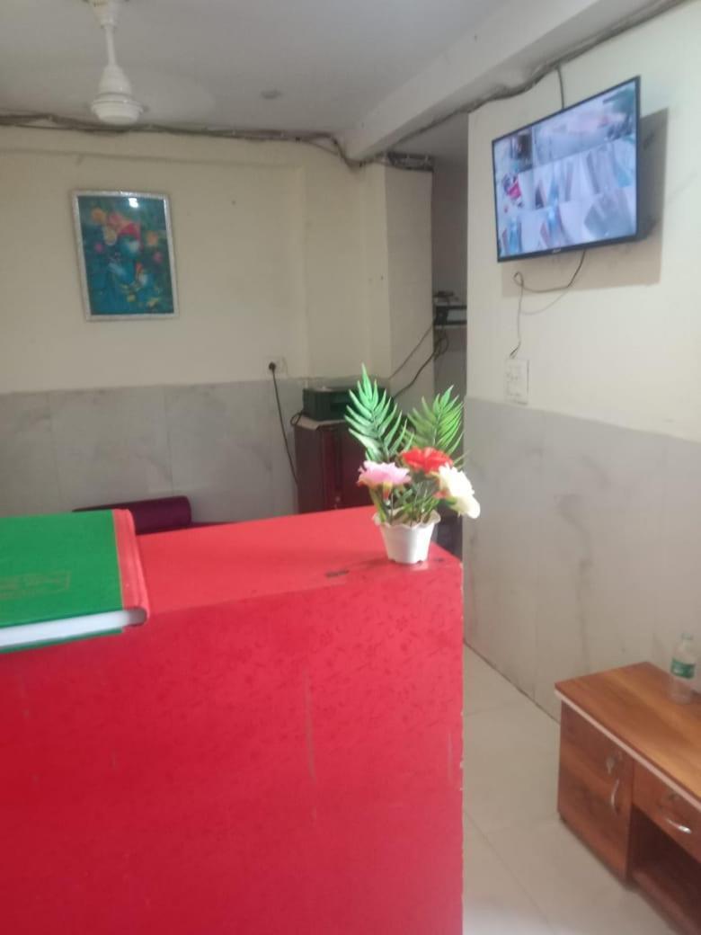 Silver Place Near Igi Airport Dwarka Hotel
