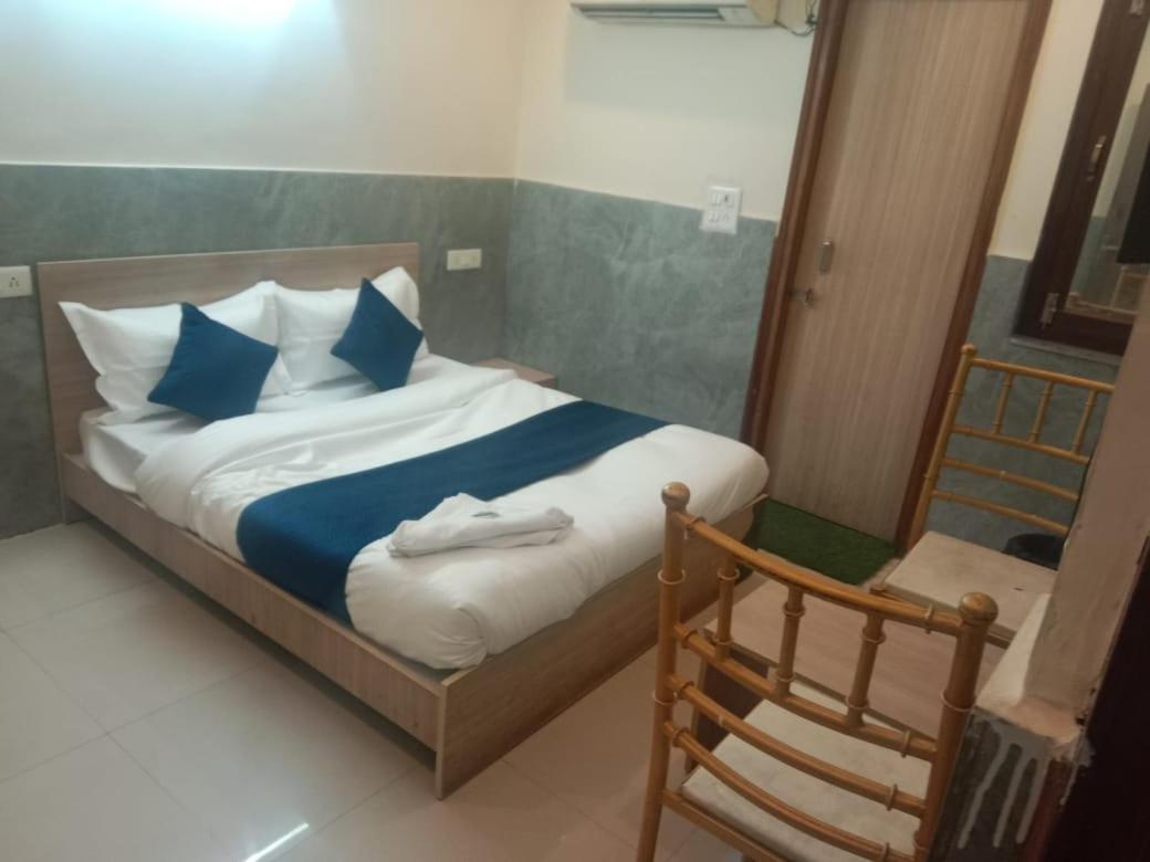 Silver Place Near Igi Airport Dwarka Hotel