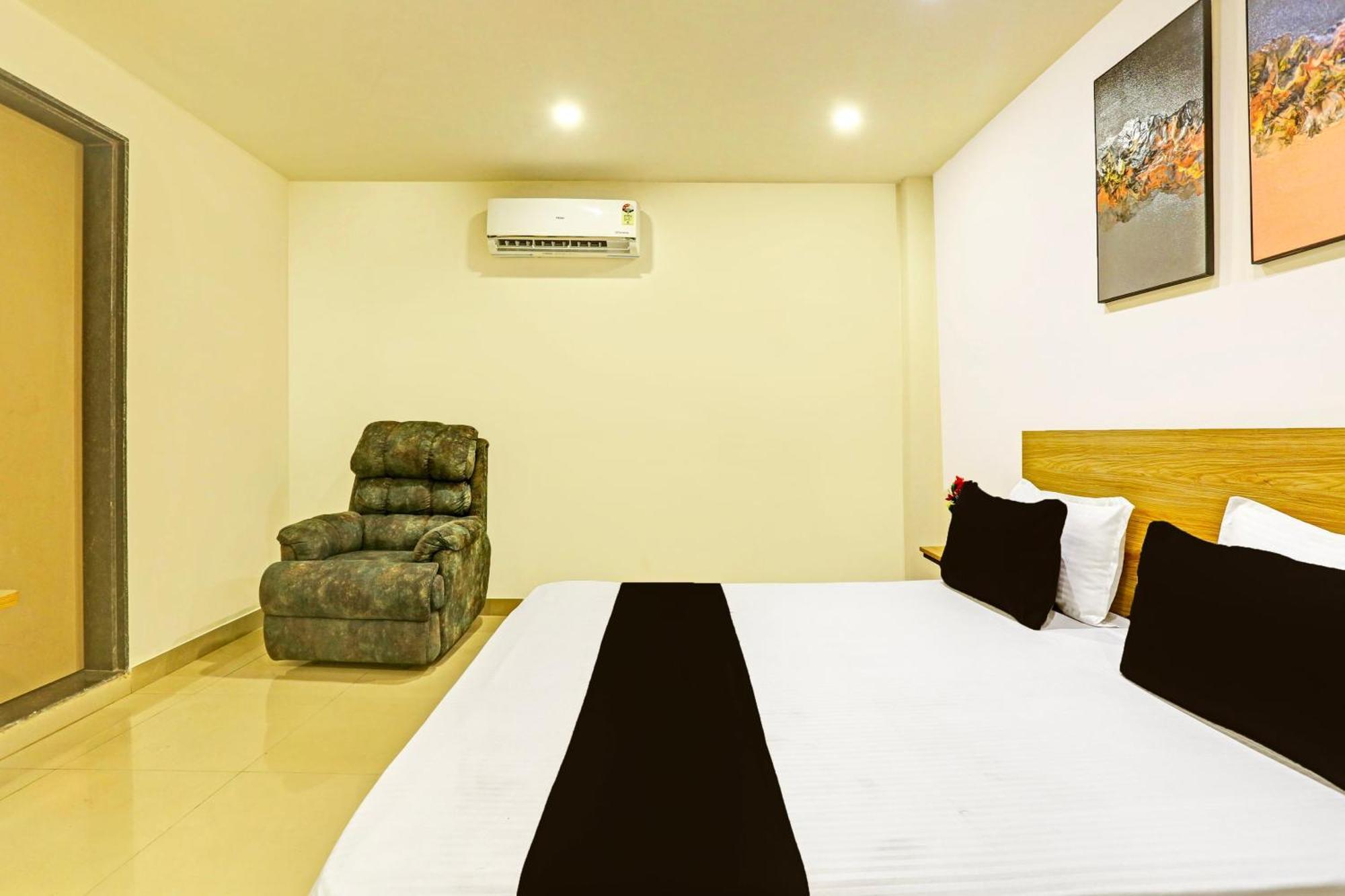 Hotel O Plush Homes