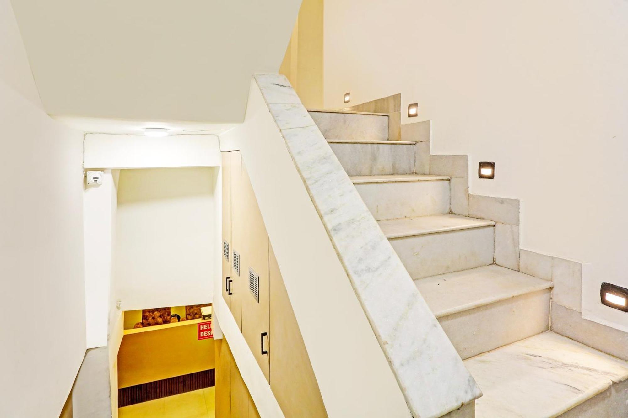 Hotel O Plush Homes