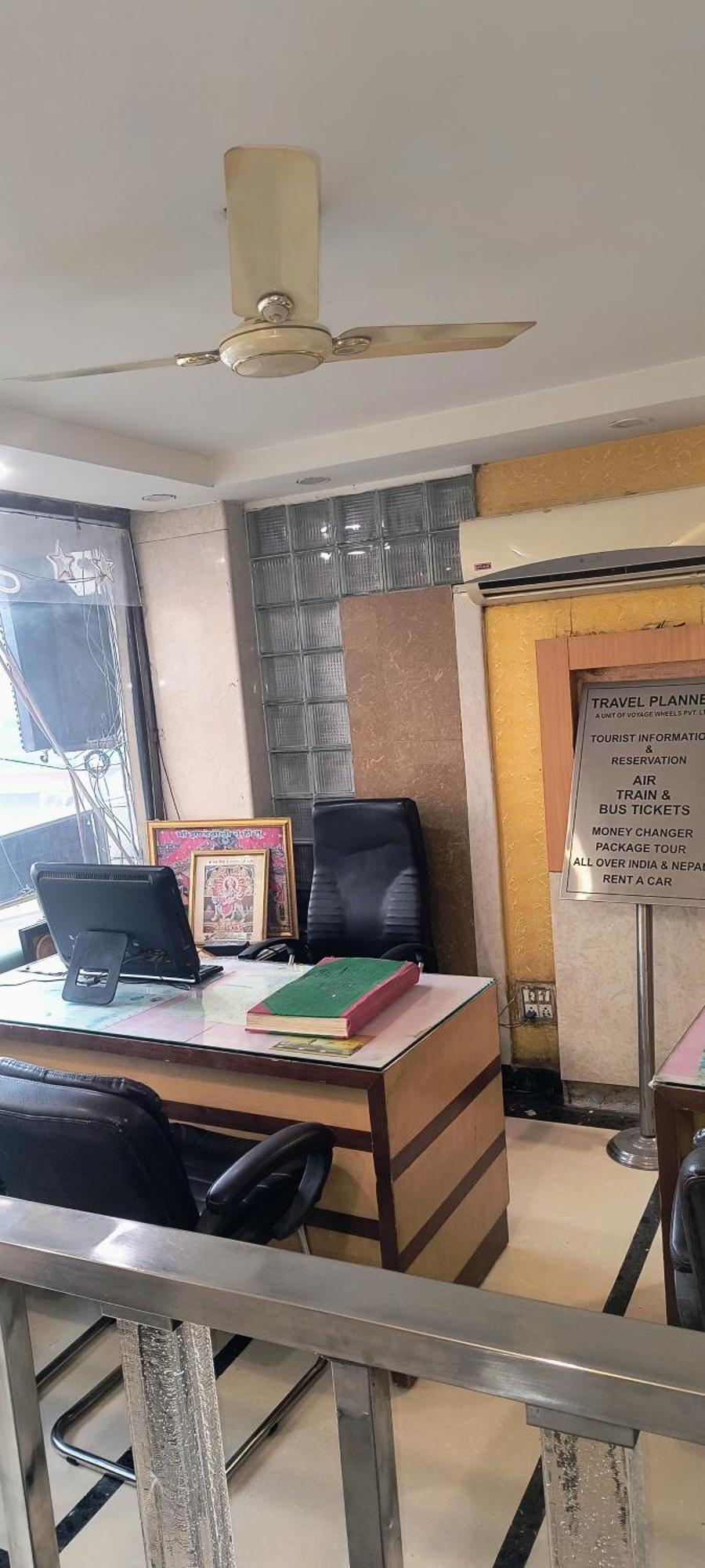 Star And Bar Pahar Ganj Delhi India *