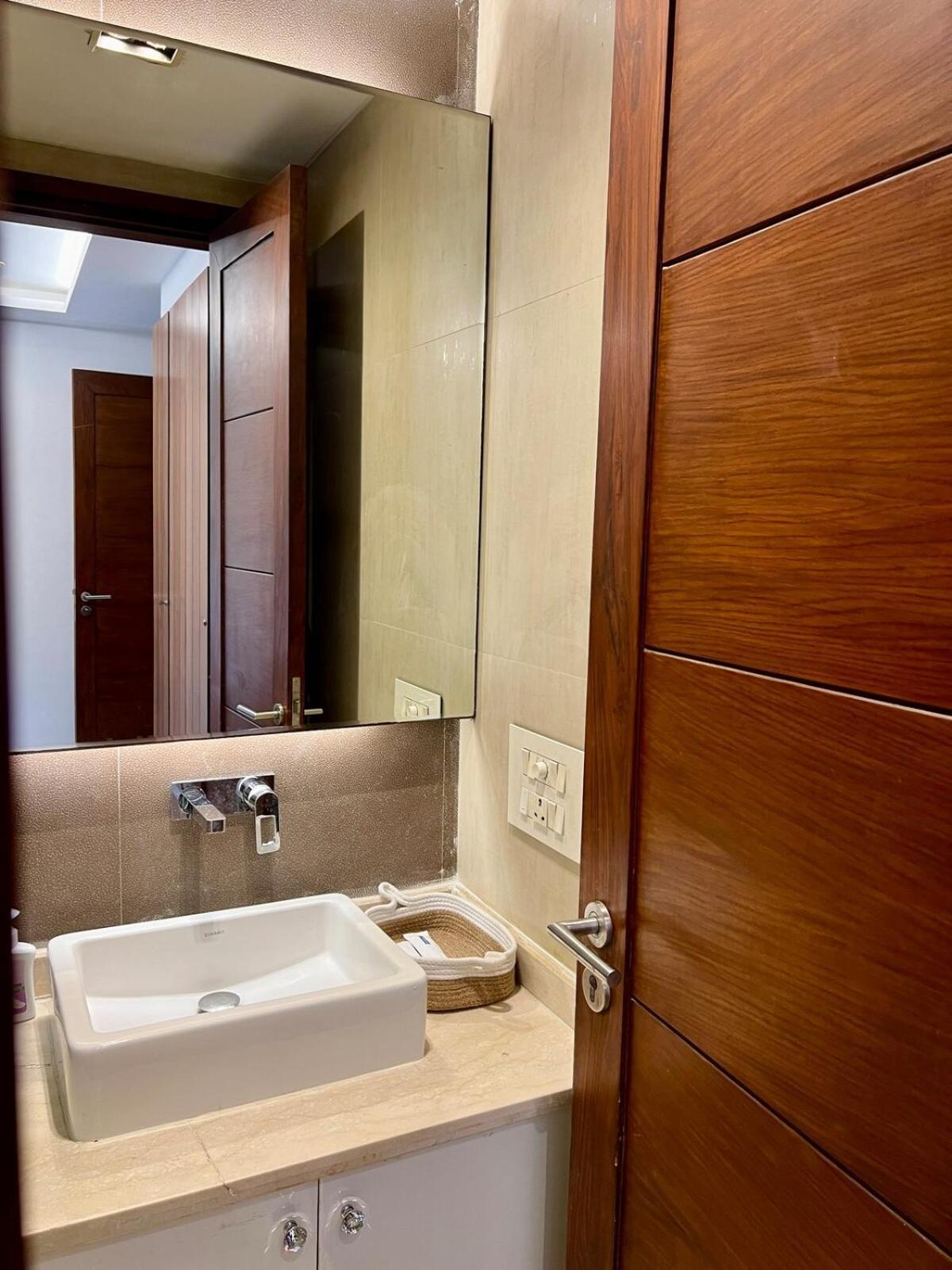 Saket 54 - Entire 4 Bhk Apartment