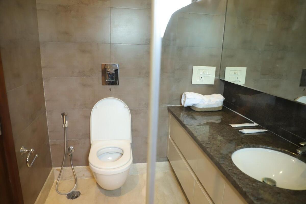 Saket 54 - Entire 4 Bhk * New Delhi