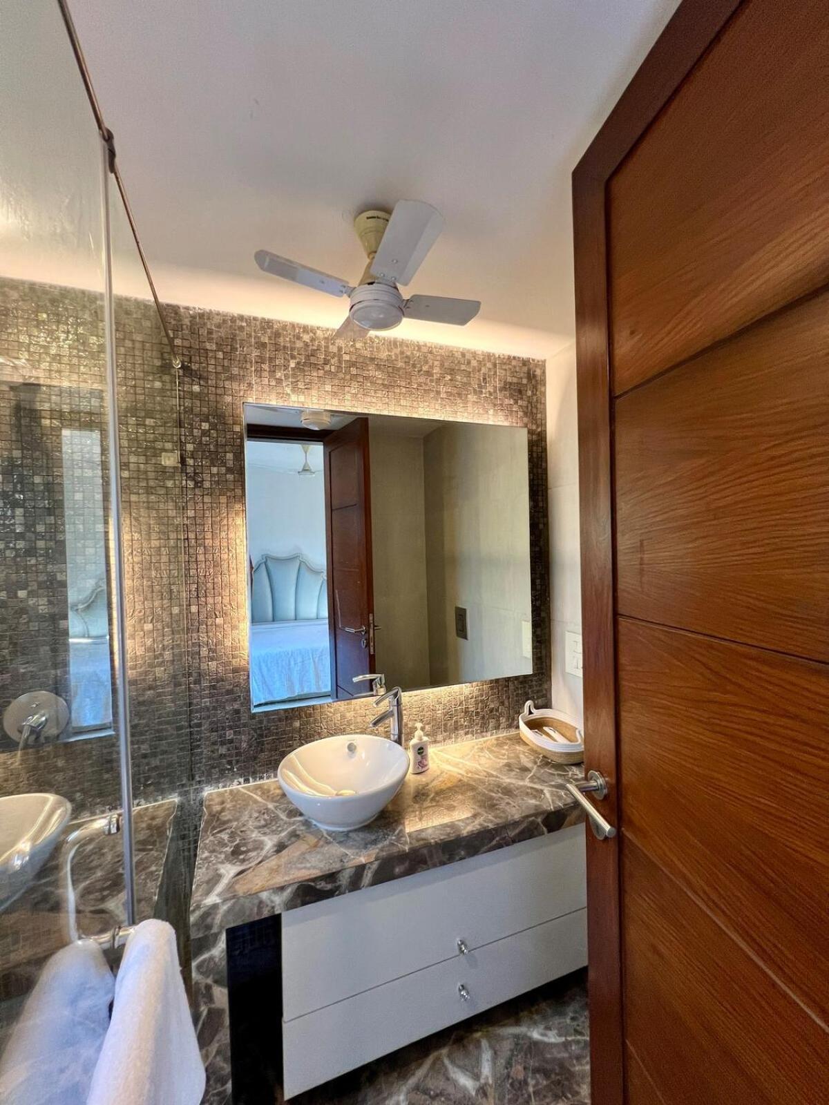 Saket 54 - Entire 4 Bhk *
