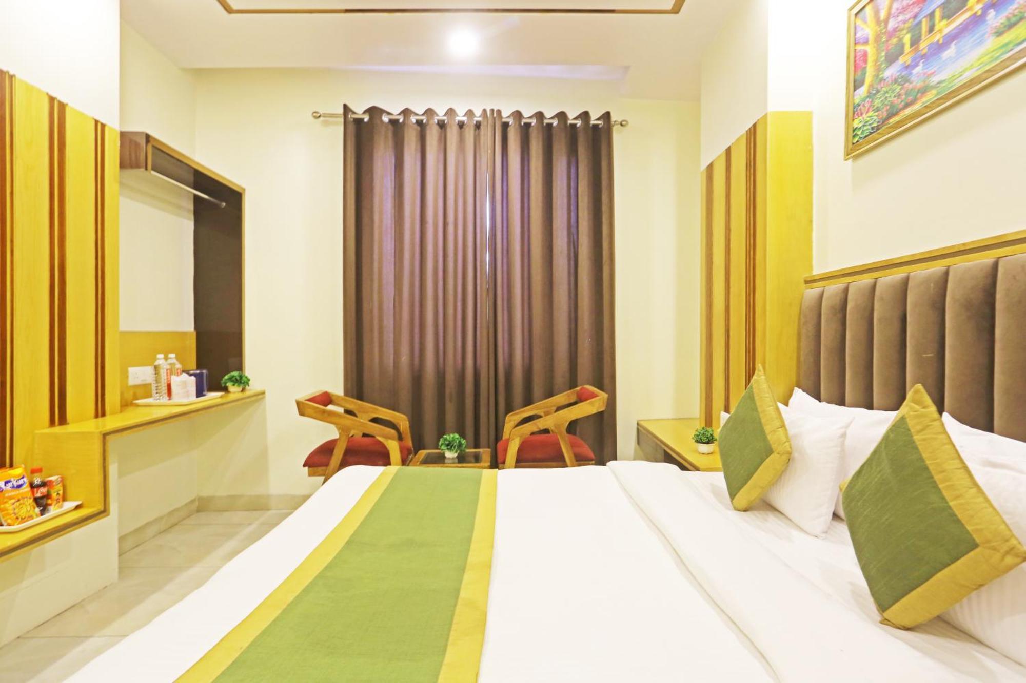 Aman Imperial Just A Minute Away From Railway Station And Connaught Place Hotel 4*
