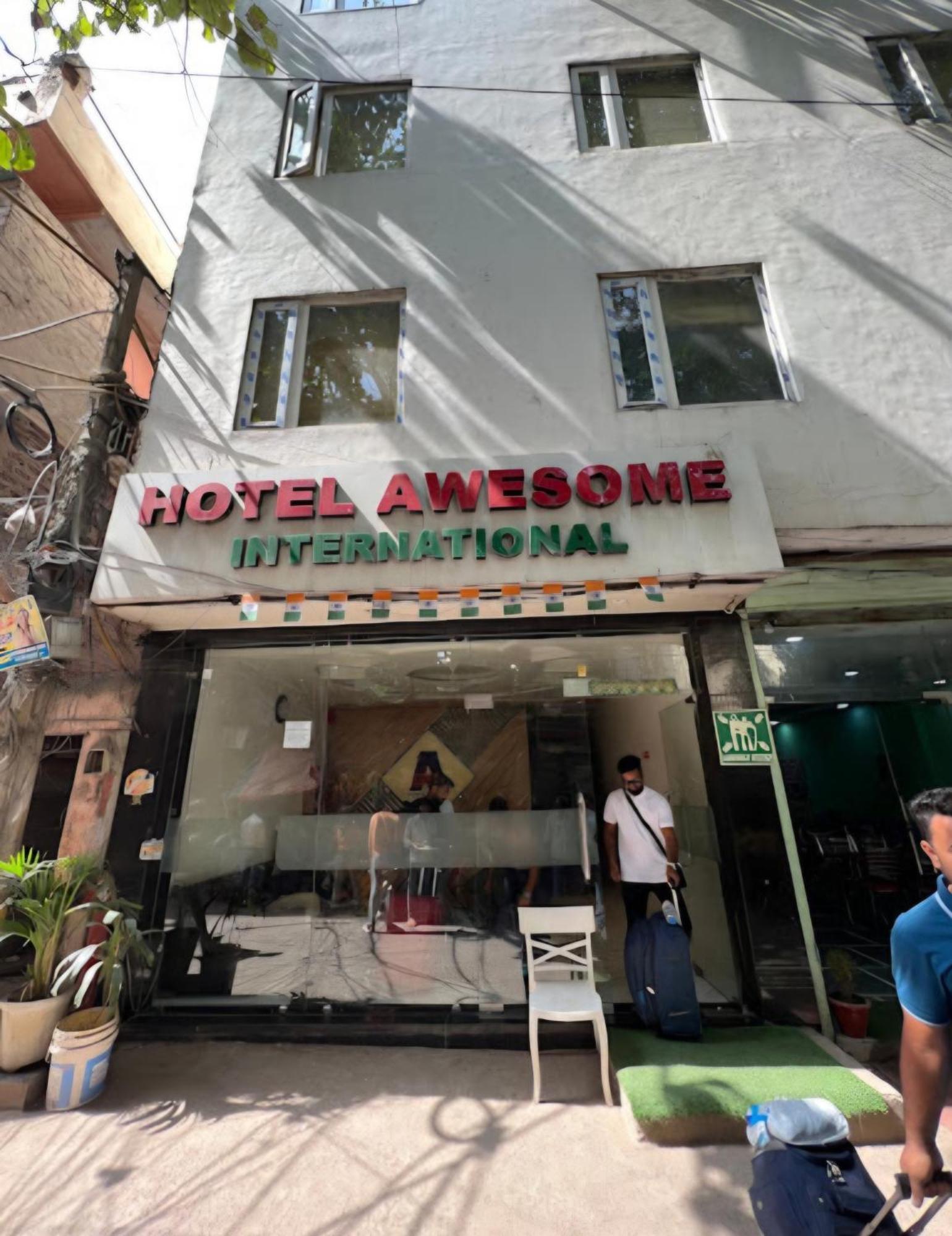 Hotel Awesome International 2*