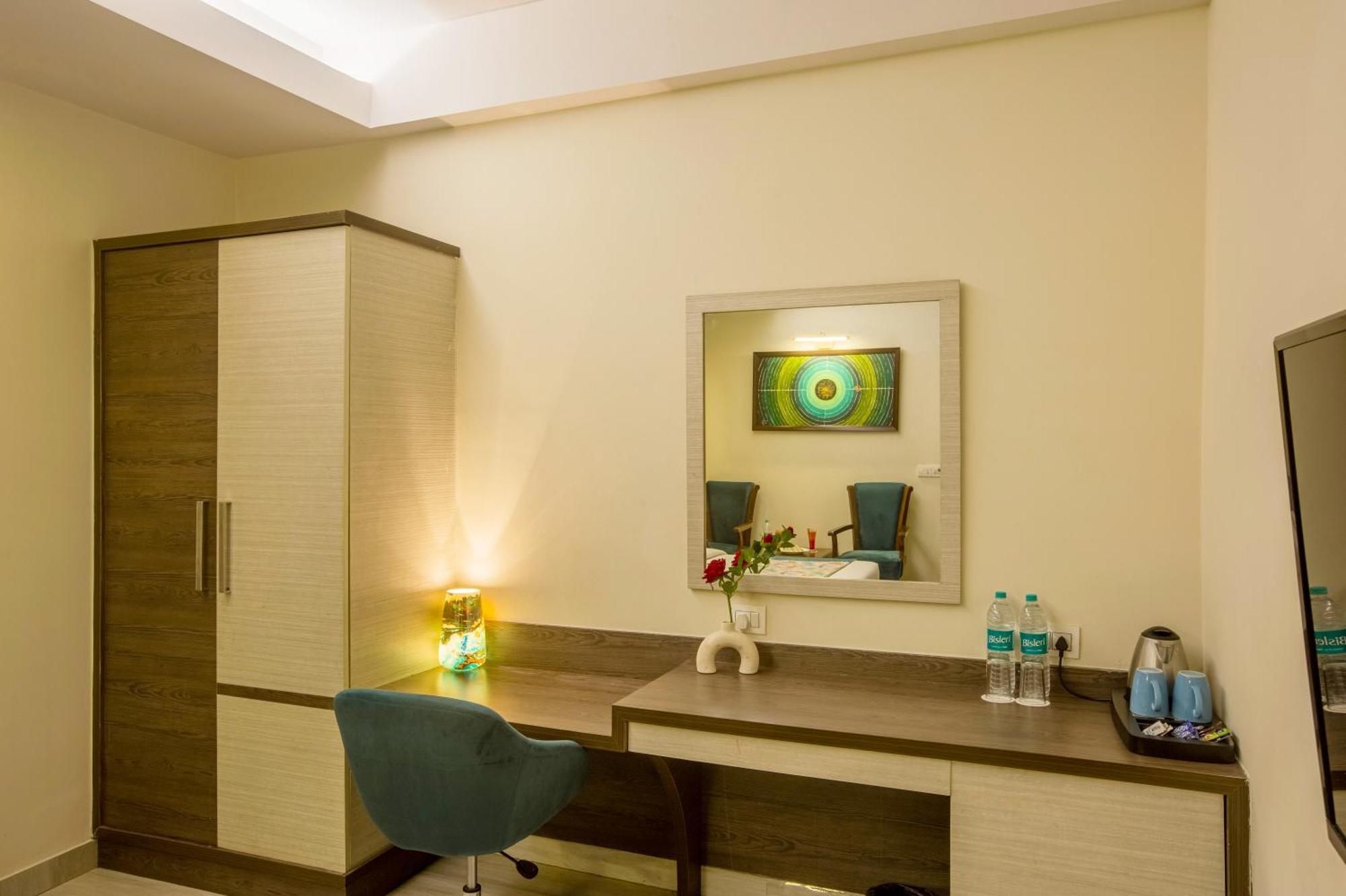 East End Mahipalpur Delhi Airport Hotel