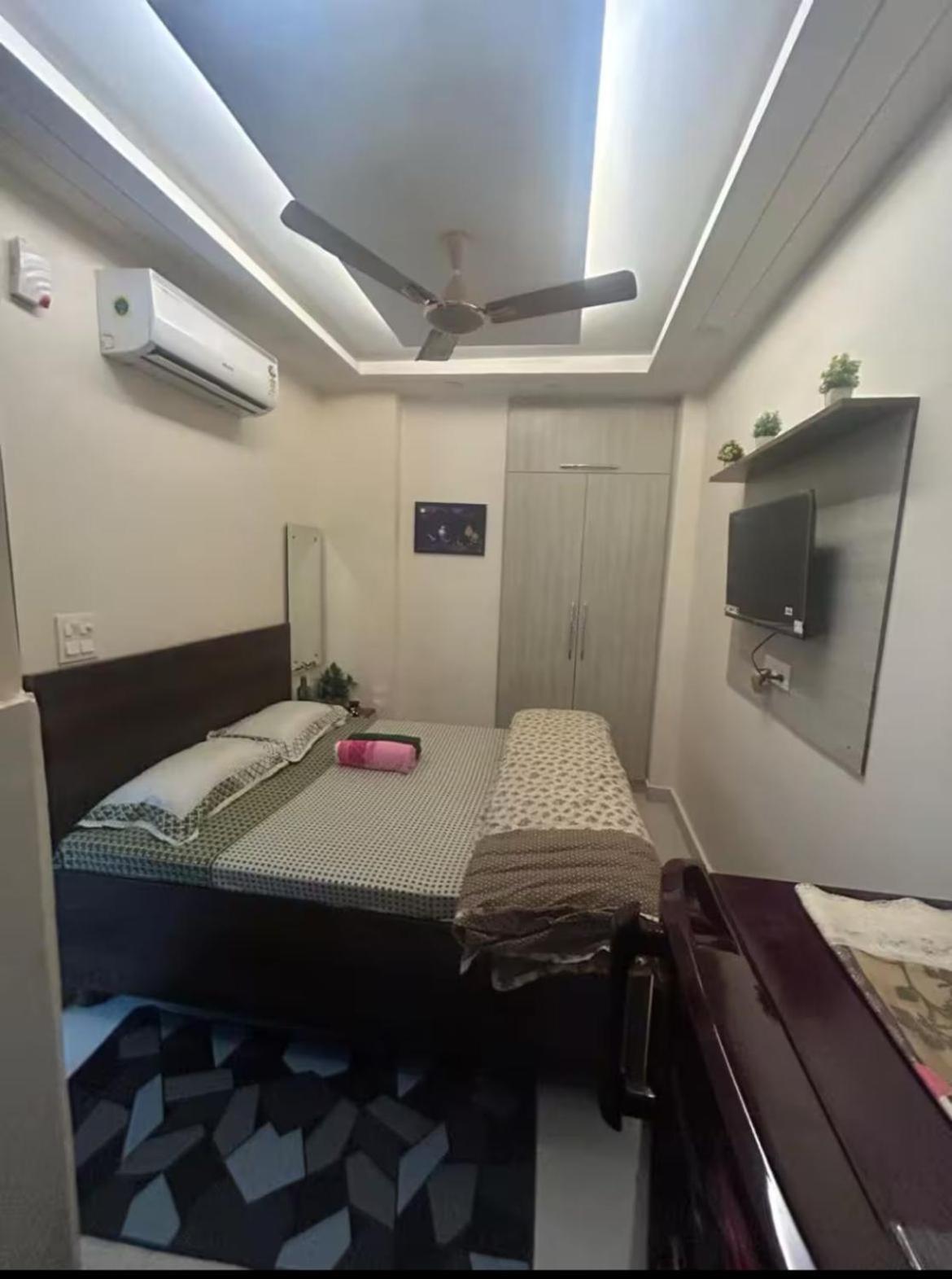 Chic To In South Delhi New Delhi