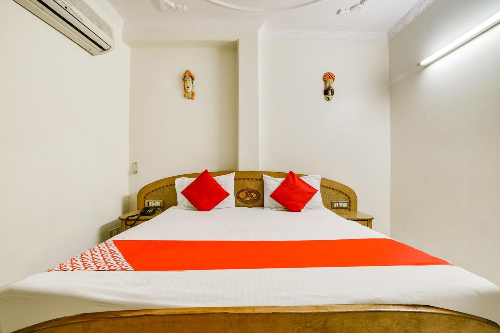 Hotel Super O Blue Sapphire Delhi 4*