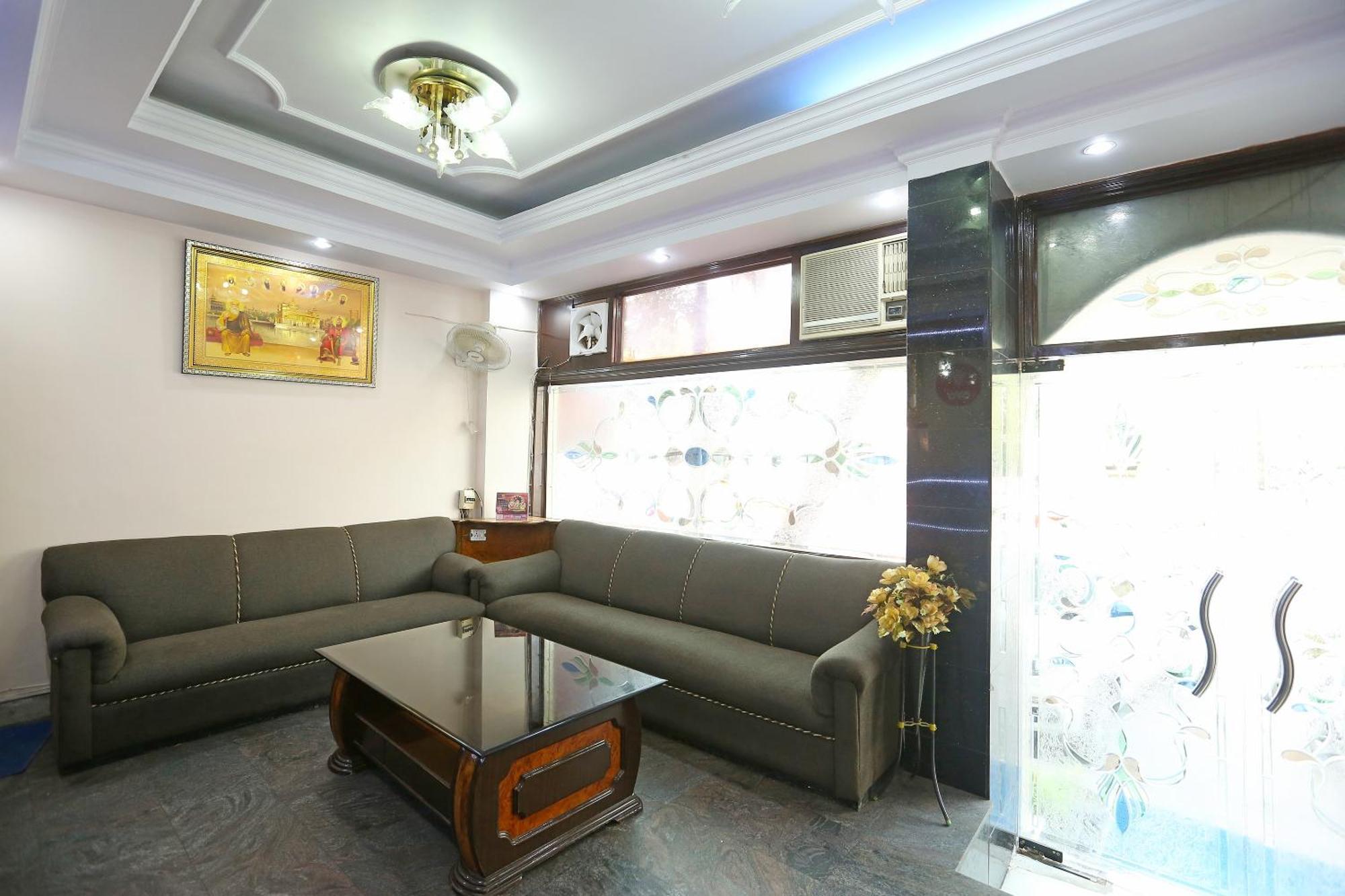 Hotel O Gold Palace 4*