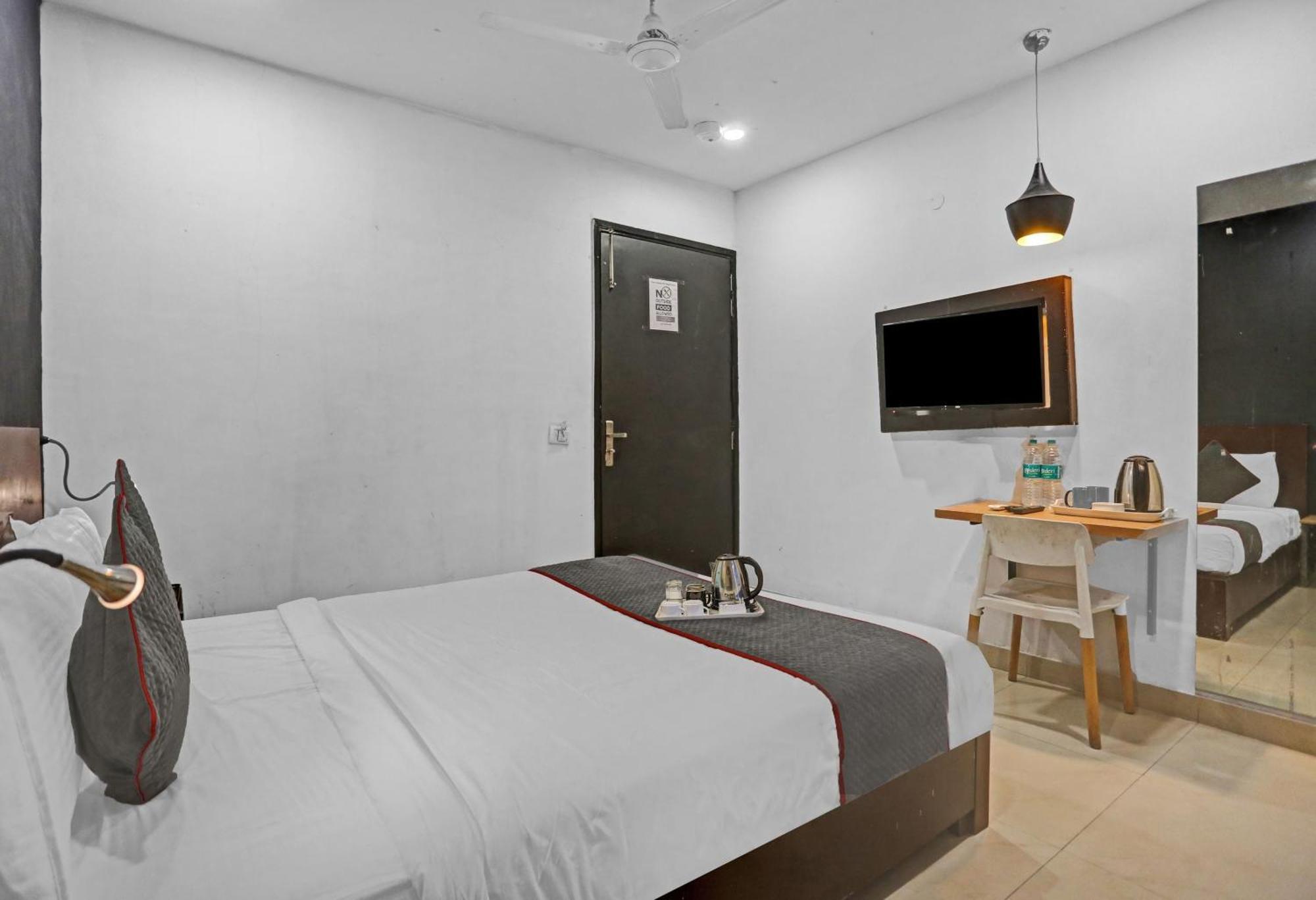 Hotel Townhouse Nangal Raya Pankha Road