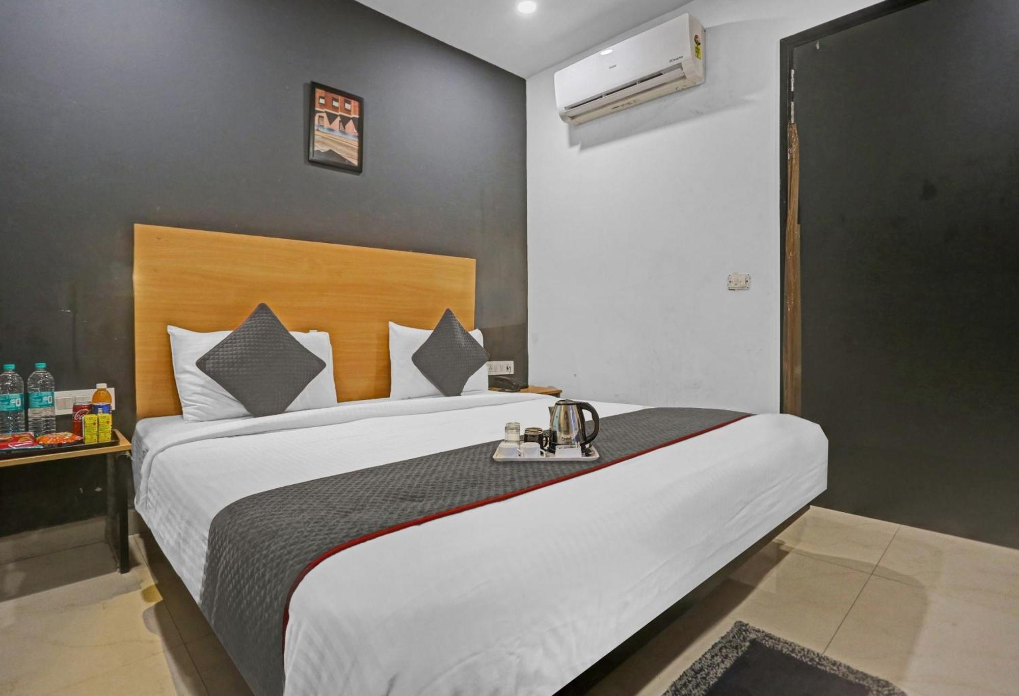 Townhouse Nangal Raya Pankha Road Hotel New Delhi