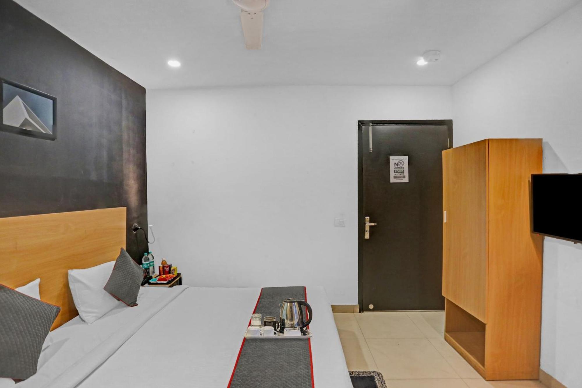 Townhouse Nangal Raya Pankha Road 4*