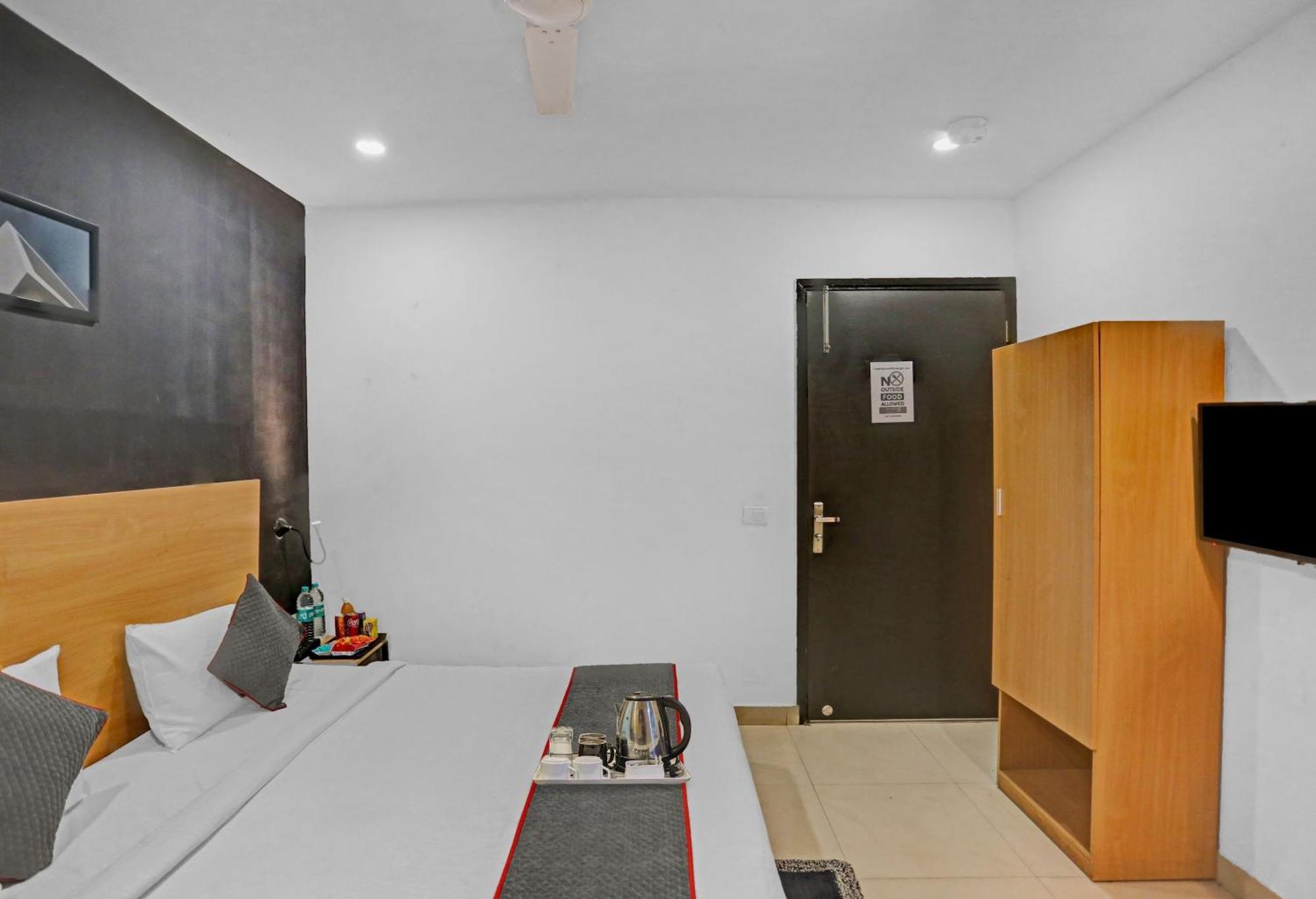 Hotel Townhouse Nangal Raya Pankha Road