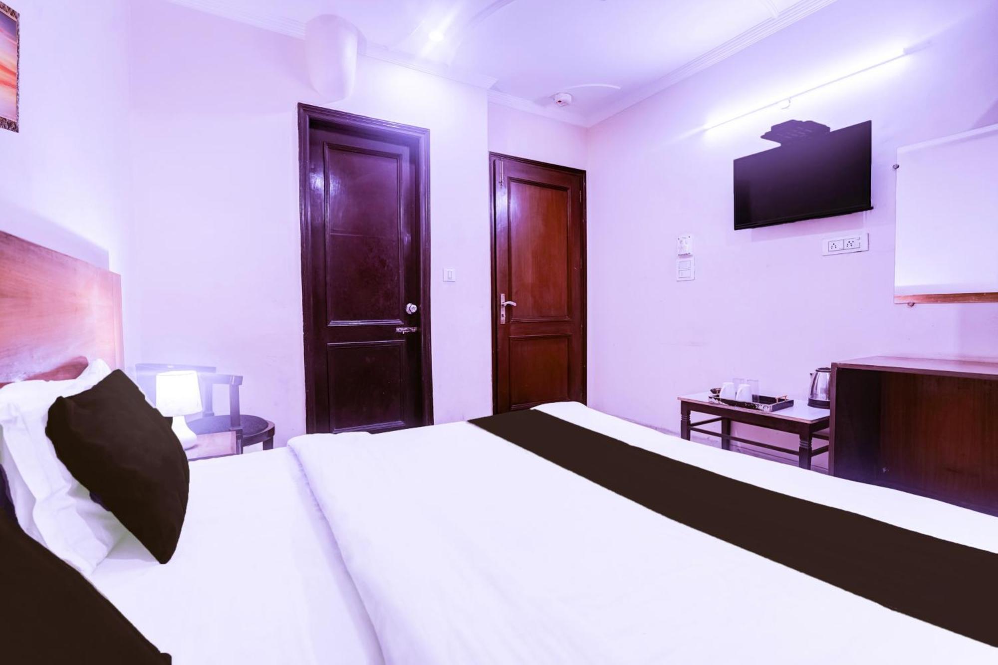 Hotel O De Gold Karol Bagh New Delhi