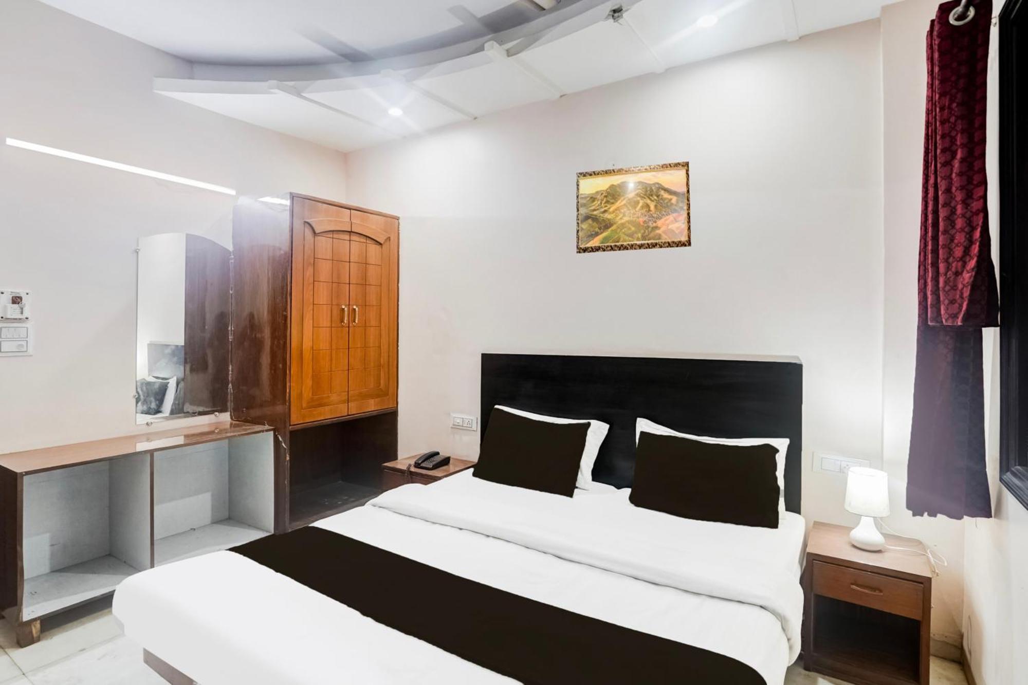 Hotel O De Gold Karol Bagh New Delhi