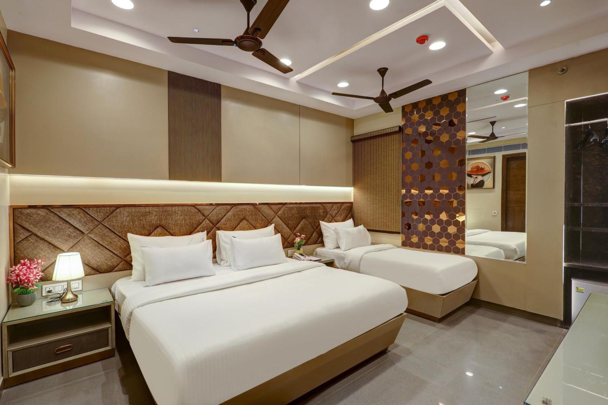 The Viking - Luxury Living Steps Away From New Delhi & Connaught Place 4*