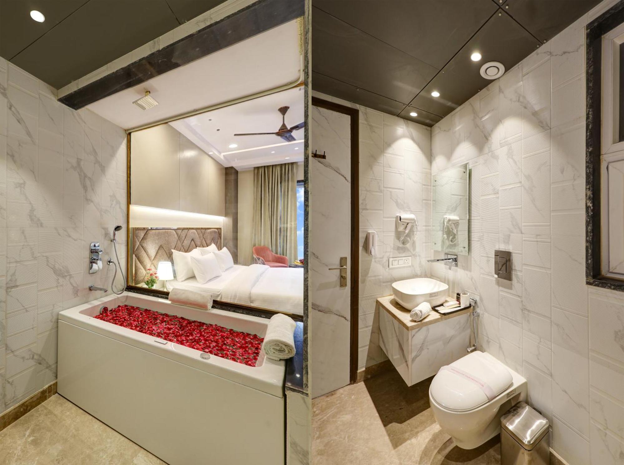 The Viking - Luxury Living Steps Away From New Delhi & Connaught Place