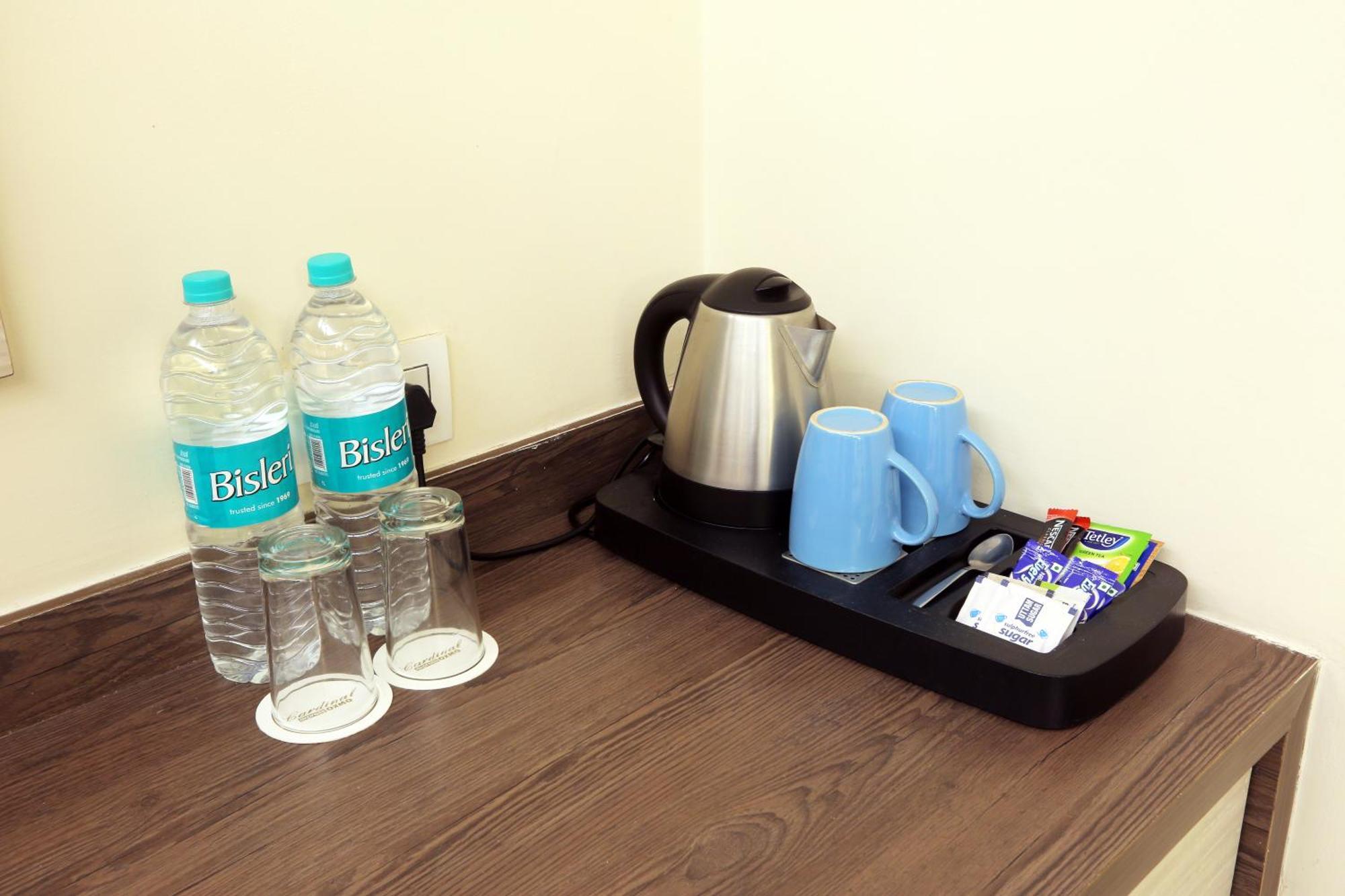 Hotel Suryaa Palace By East End Delhi Airport