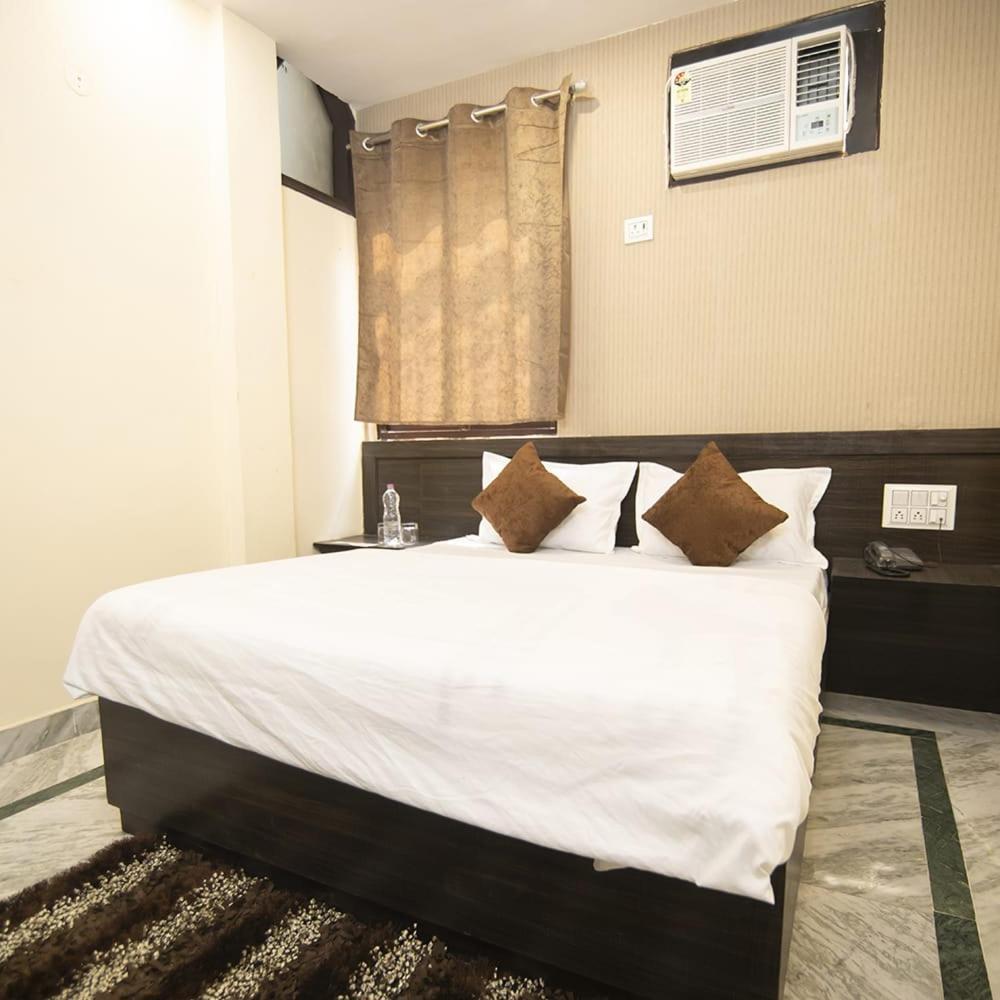 Siddharth A Boutique 2*