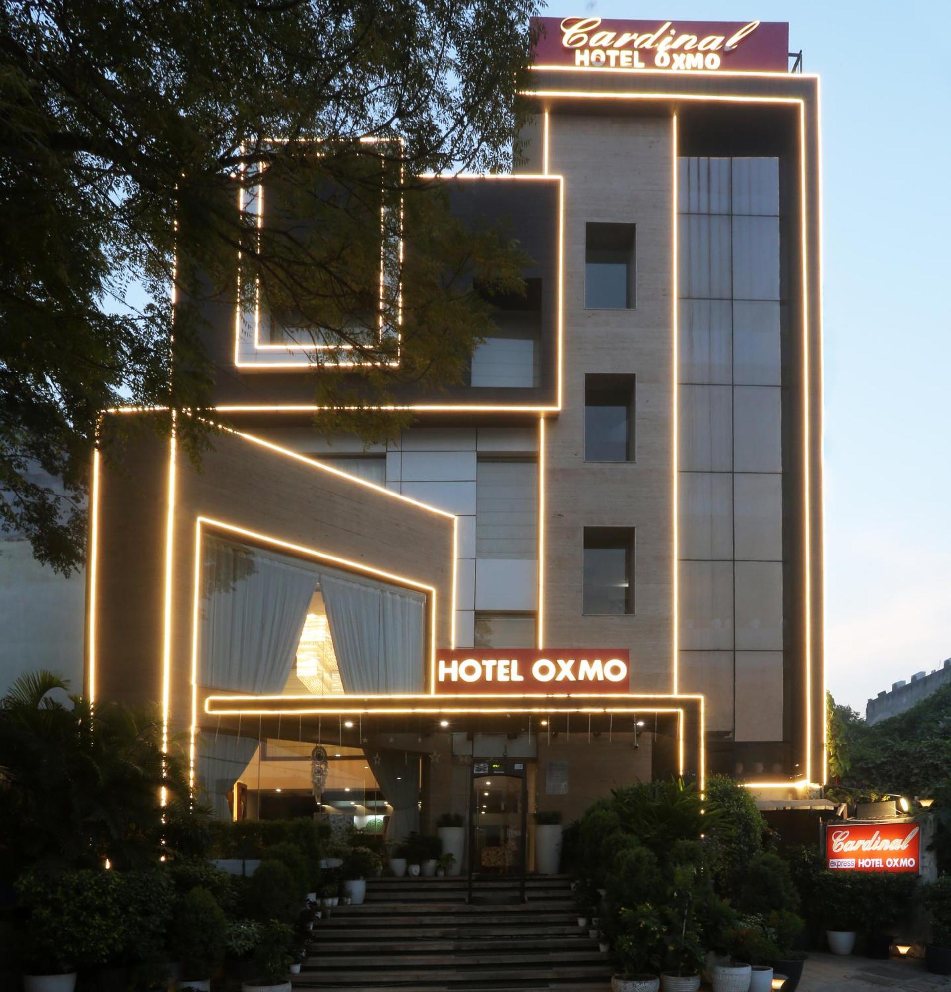Cardinal Oxmo Delhi Airport Hotel New Delhi