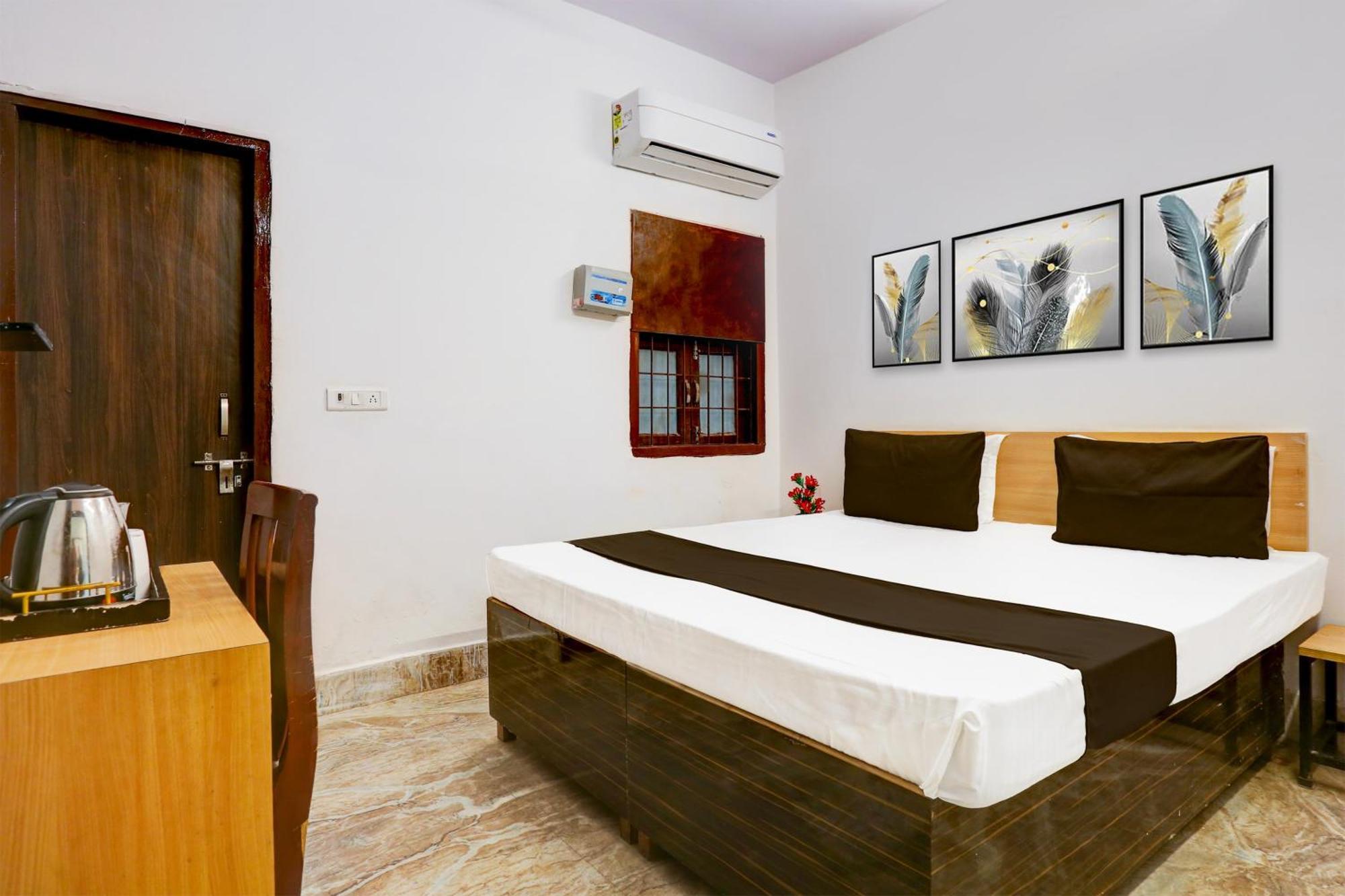 Hotel Oo Shyam Residency Near Samaypur Badli Metro Delhi (National Capital Territory of India)