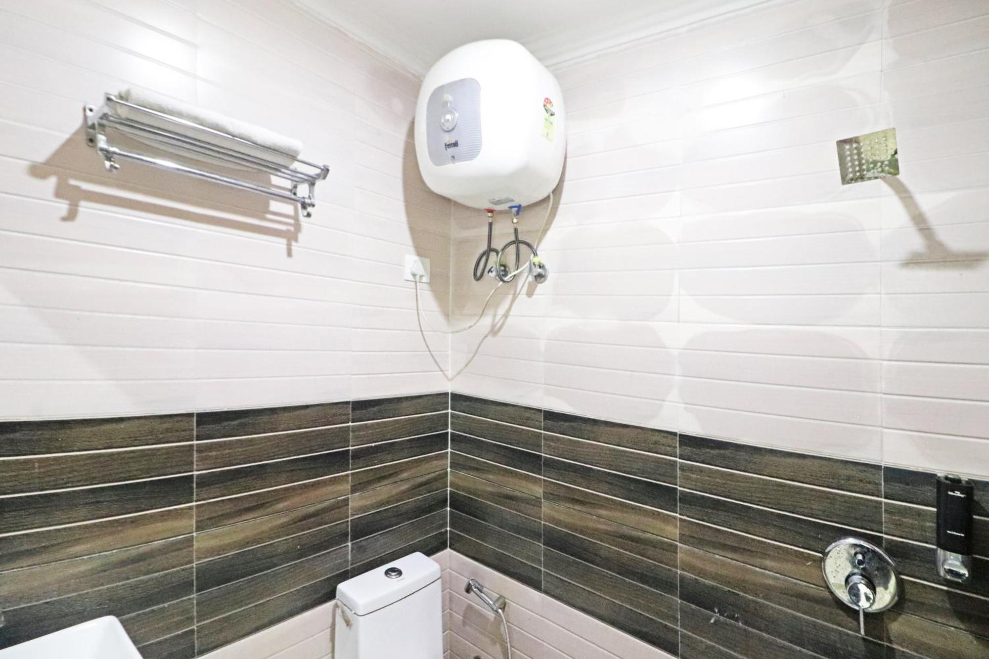 Trendy Residency - Couple Friendly New Delhi