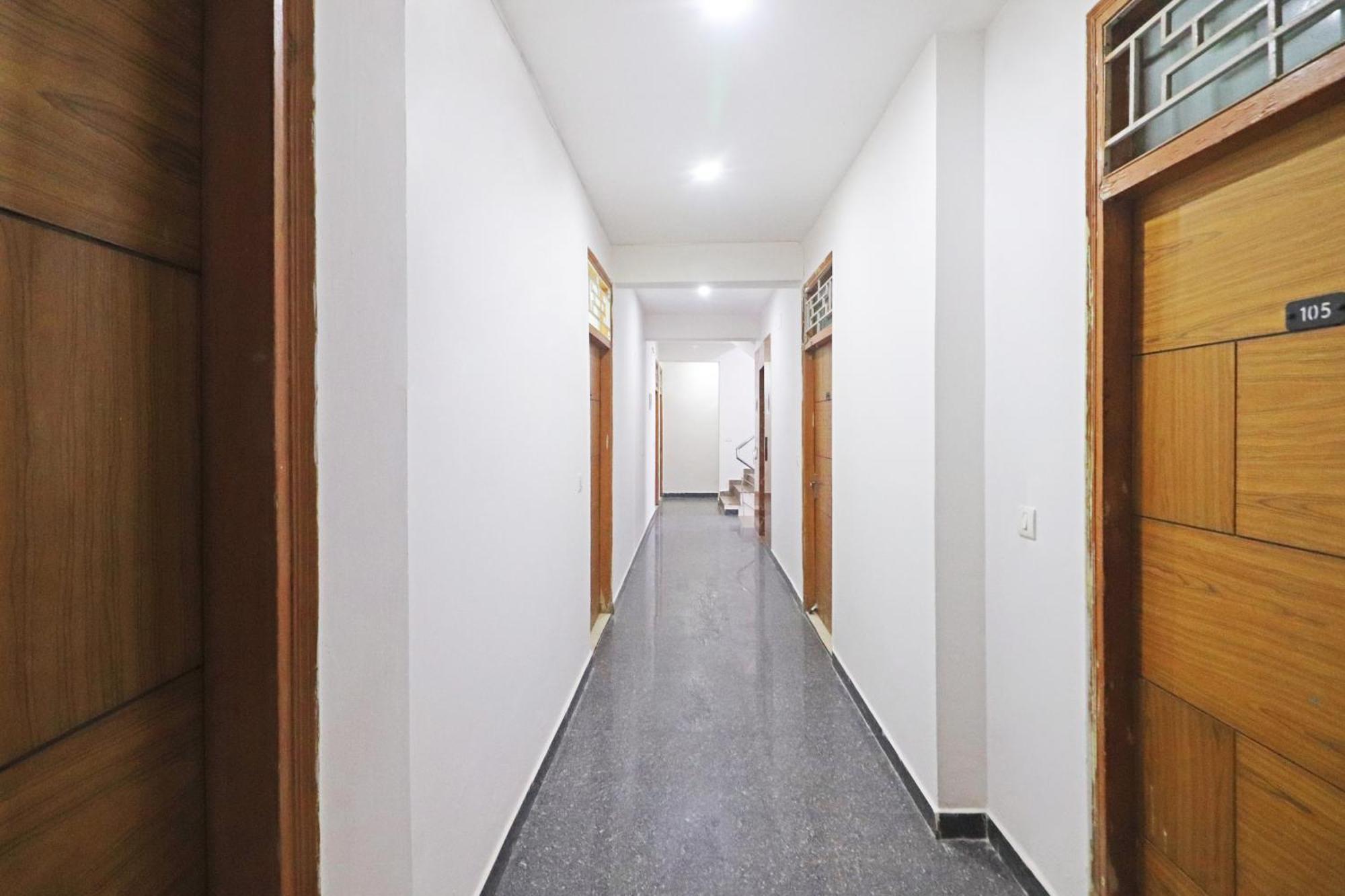 Trendy Residency - Couple Friendly Hotel