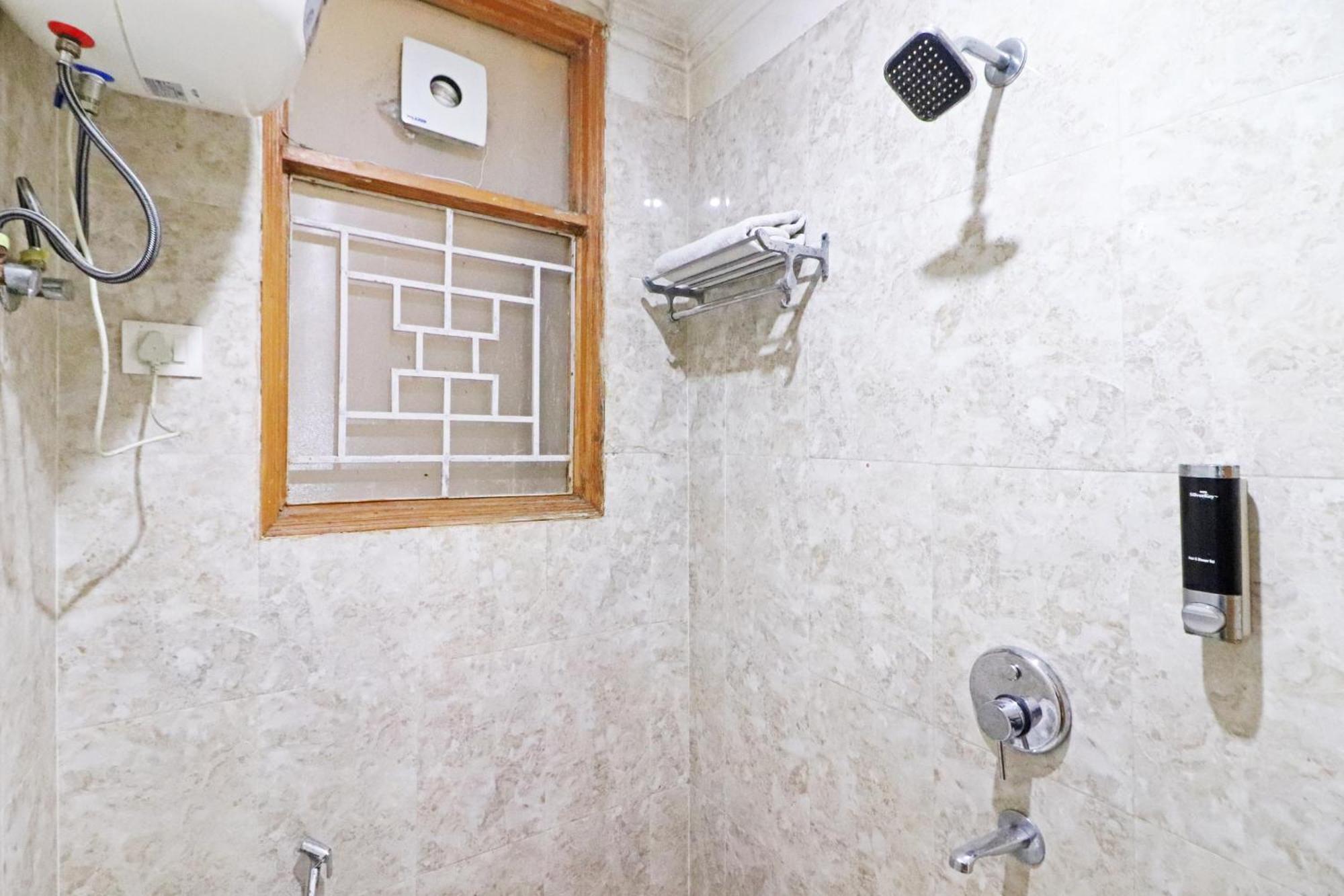 Trendy Residency - Couple Friendly