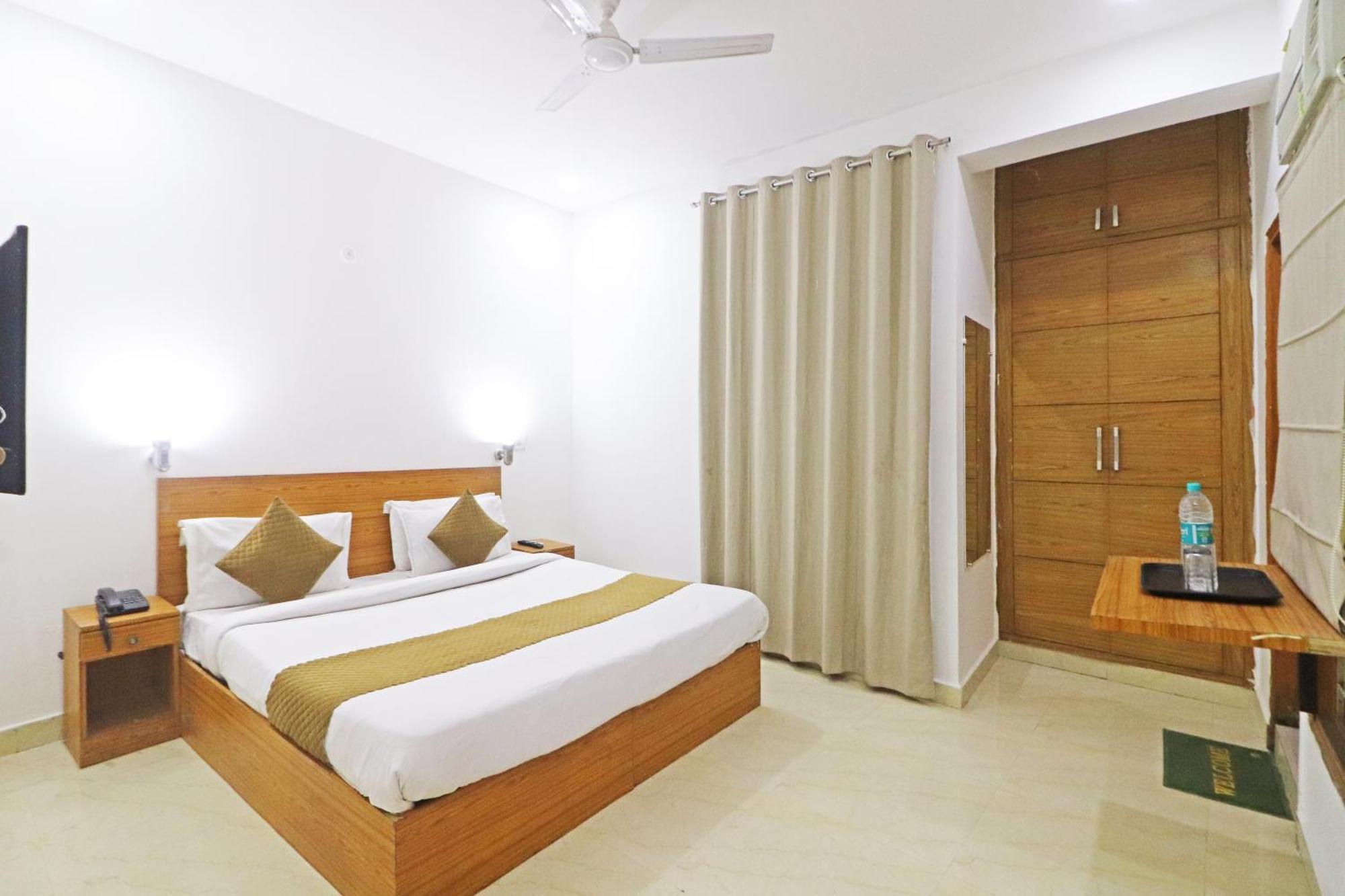 Trendy Residency - Couple Friendly