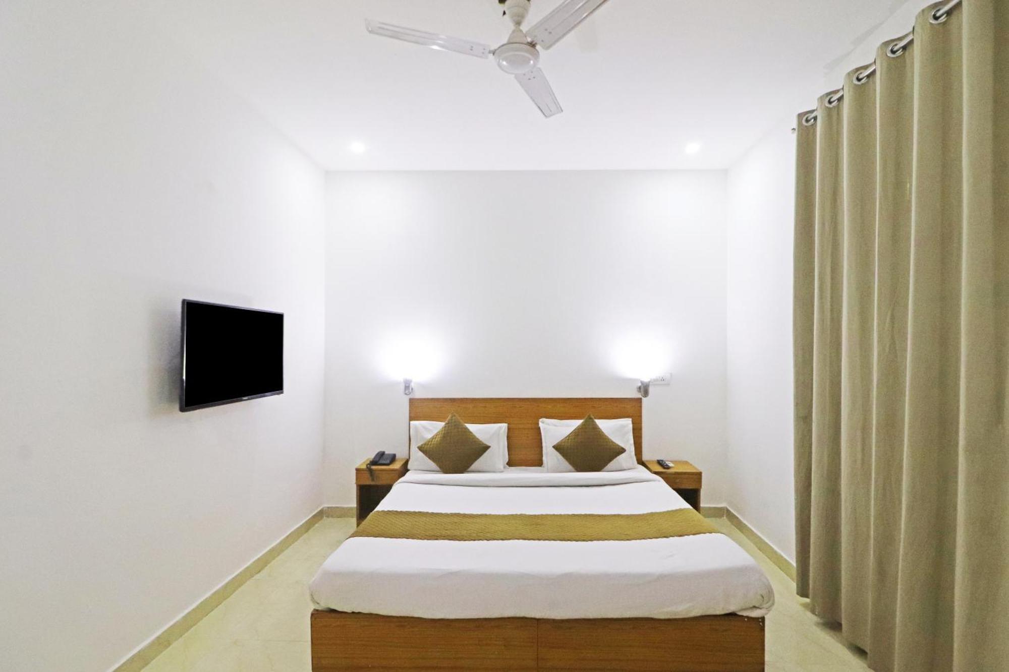 Trendy Residency - Couple Friendly Hotel New Delhi