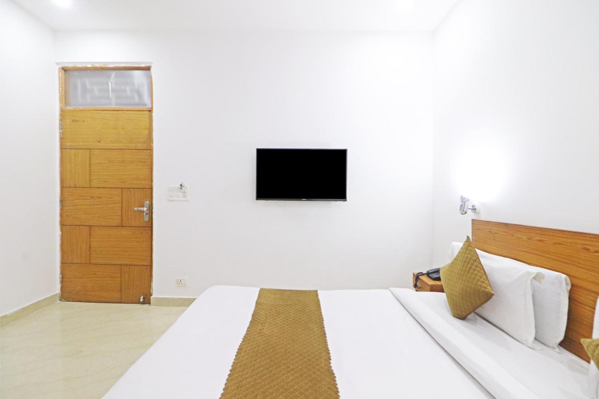 Hotel Trendy Residency - Couple Friendly 3*