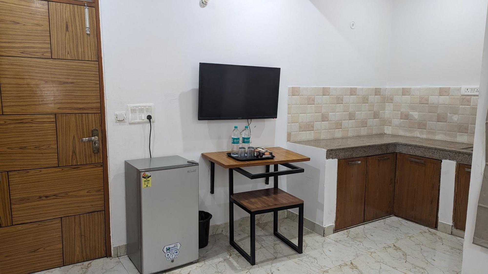 Trendy Residency - Couple Friendly New Delhi