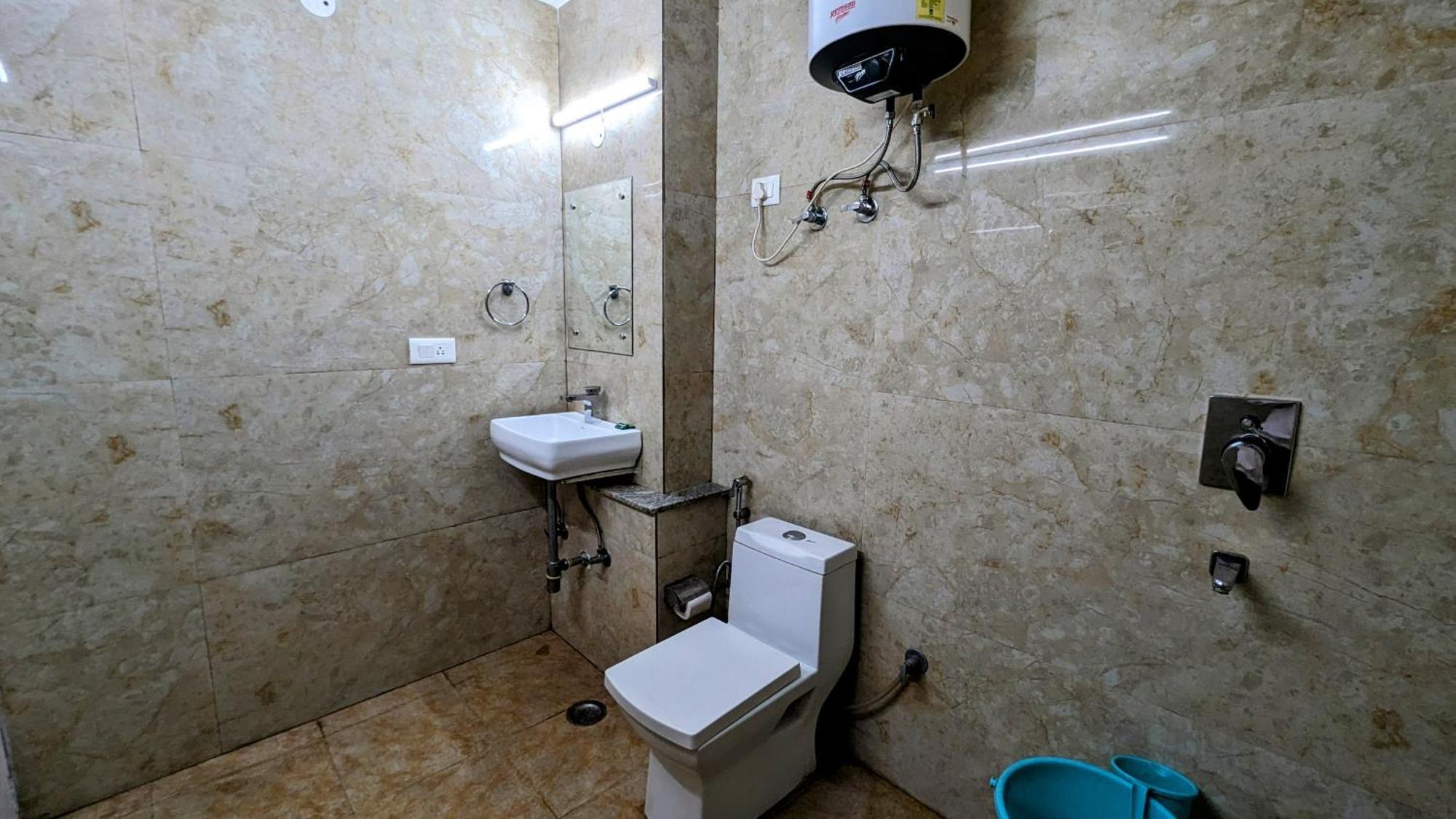 Moon Taj Near Yashobhoomi Convention Centre Hotel 3*