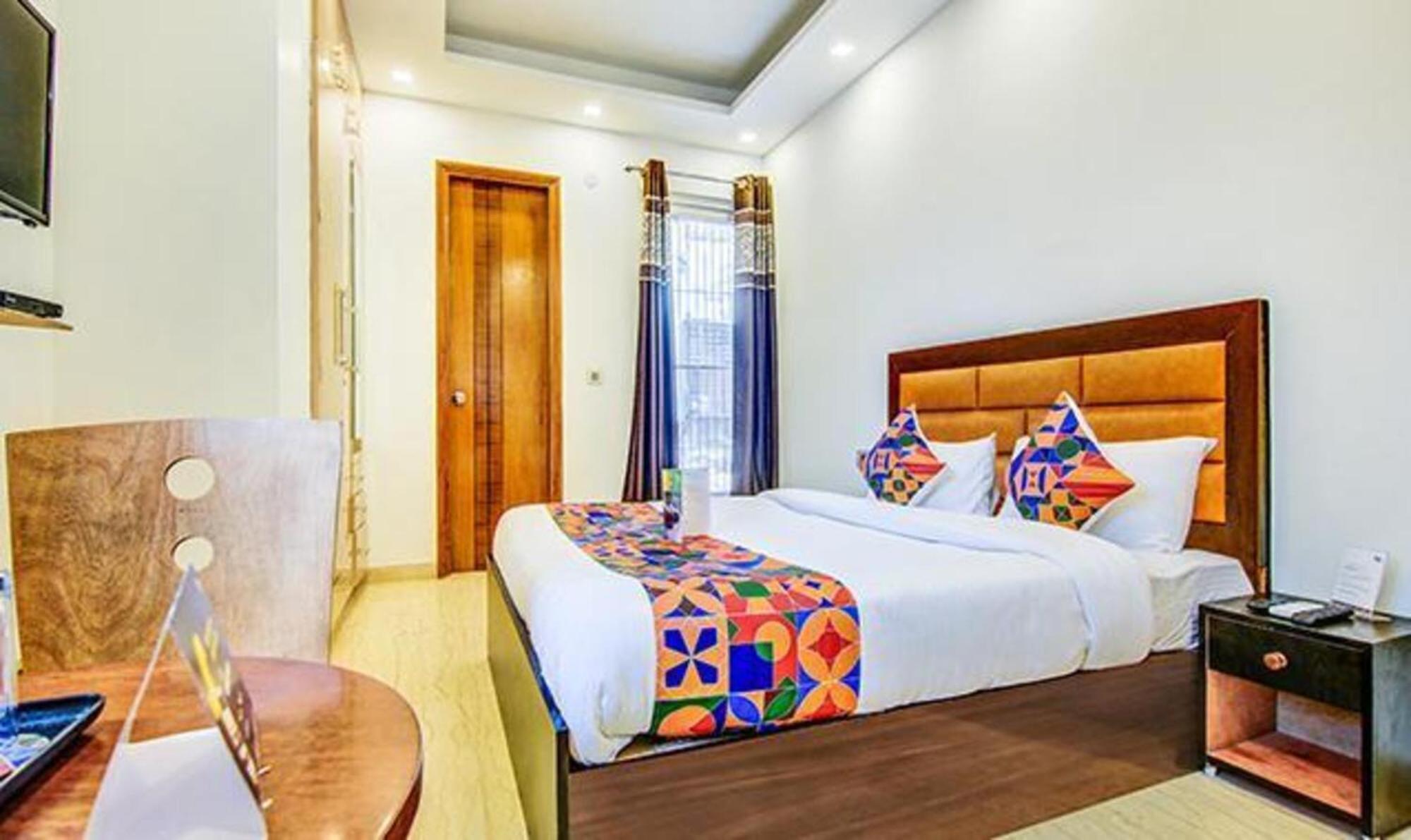 Fabhotel F-aloyd Lajpat Nagar 3*