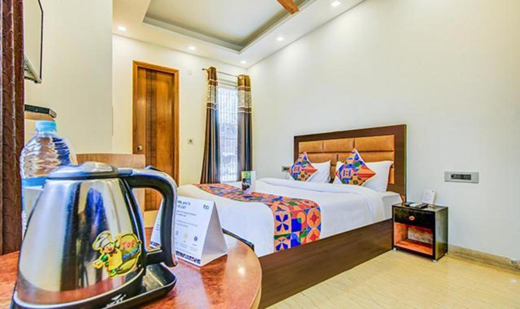 Hotel Fabhotel F-aloyd Lajpat Nagar New Delhi