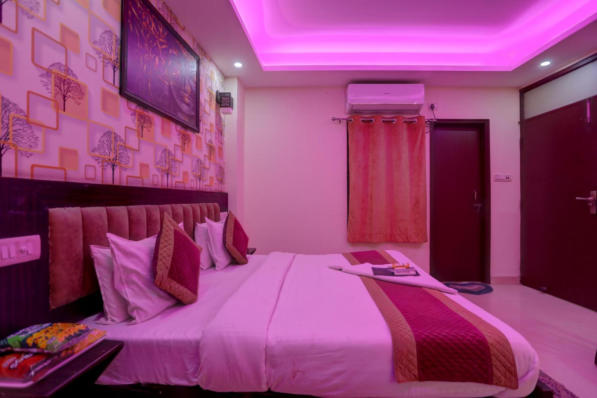 New Punjab Luxury Hotel