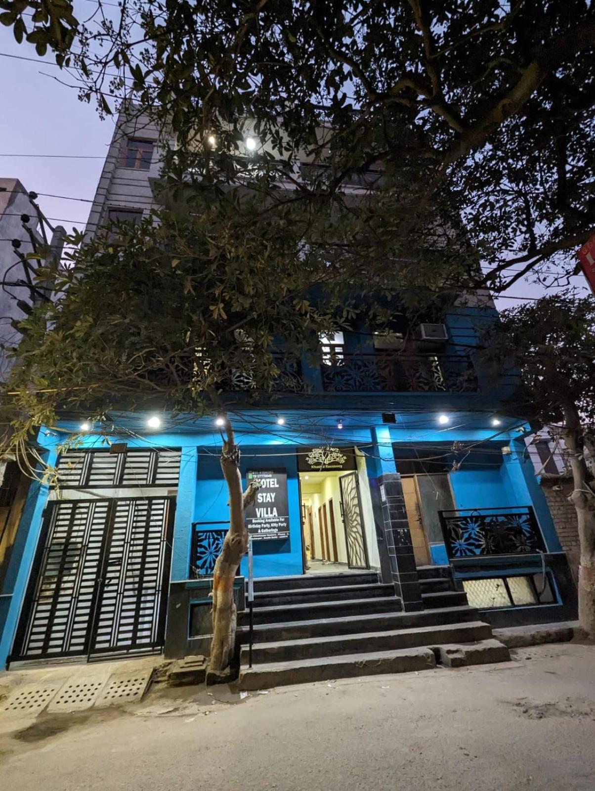 Hotel Trendy Residency - Couple Friendly