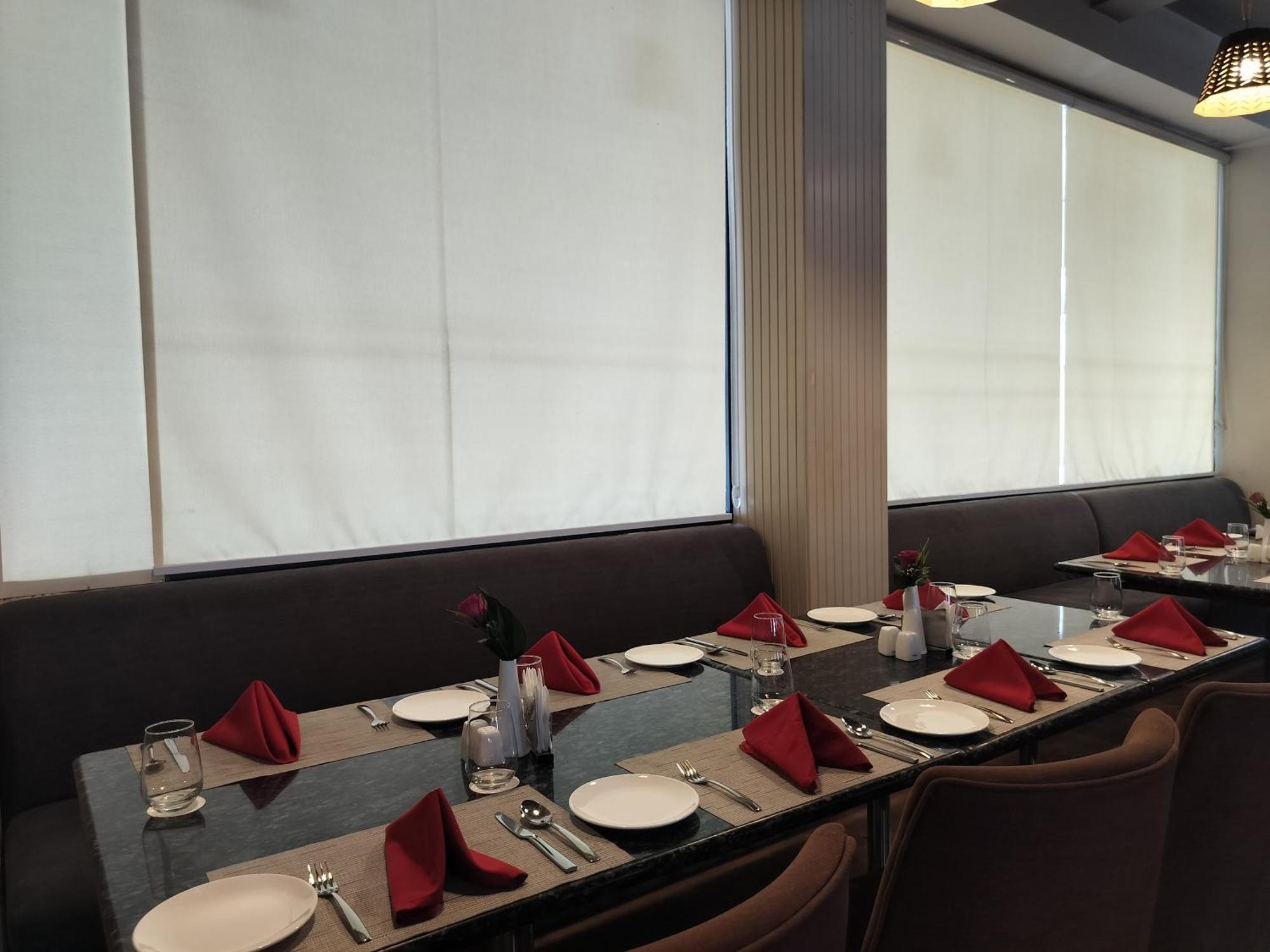 Hotel Luxe Opera Nh8 - 7km From Igi Airport Delhi - 
