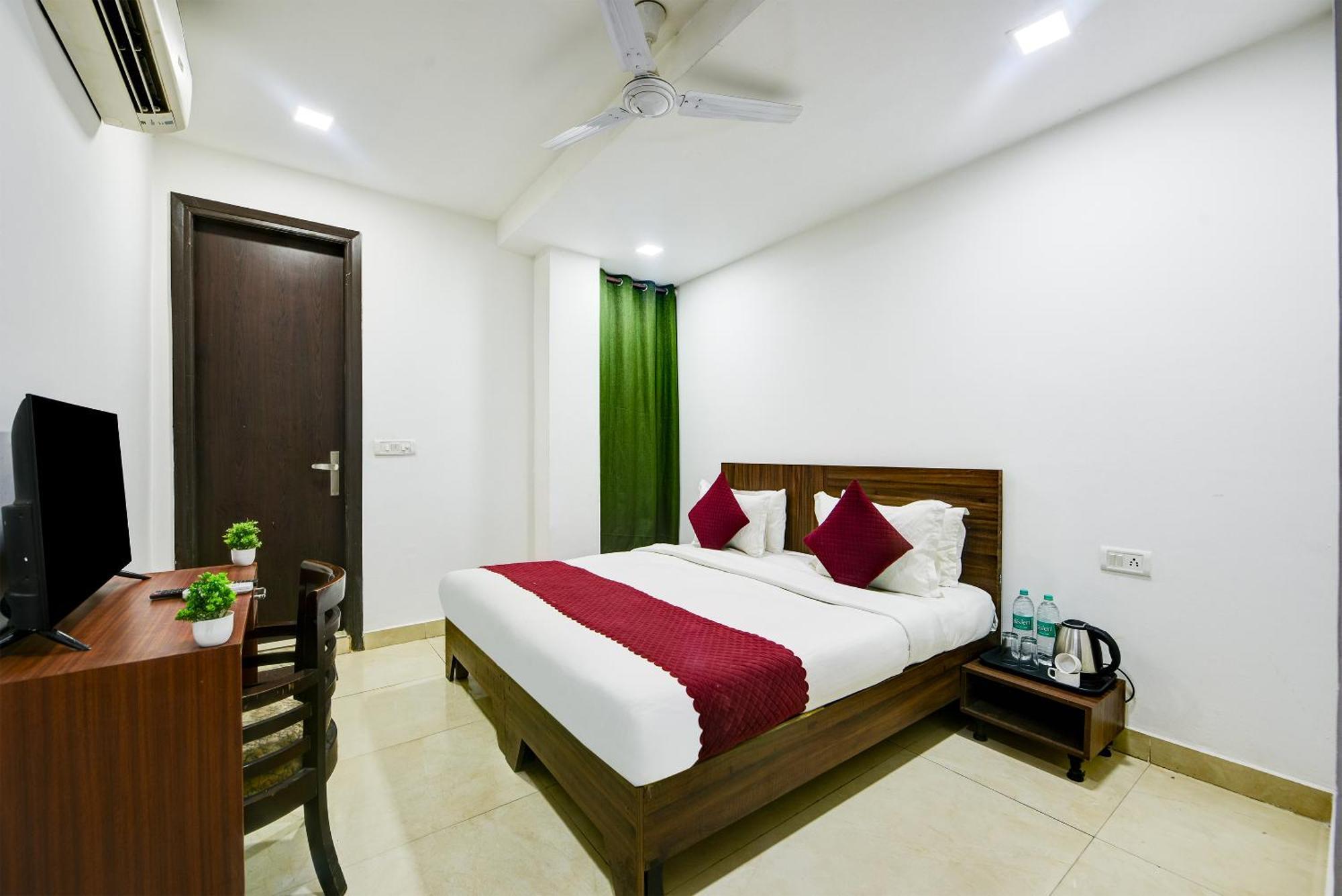 Prime Royalty Malviya Nagar Hotel