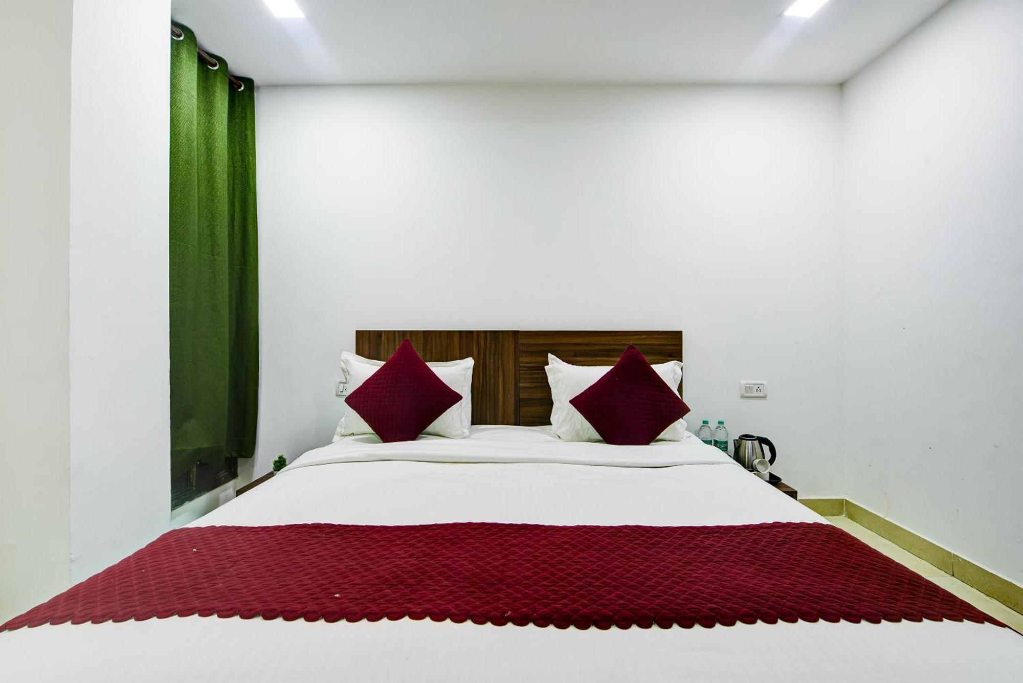 Hotel Prime Royalty Malviya Nagar
