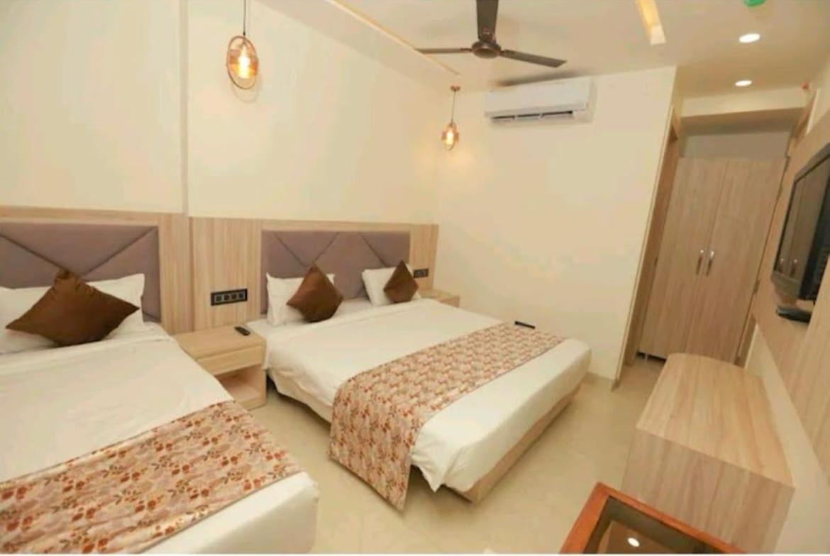 Hotel Palace-near Delhi Airport 3*