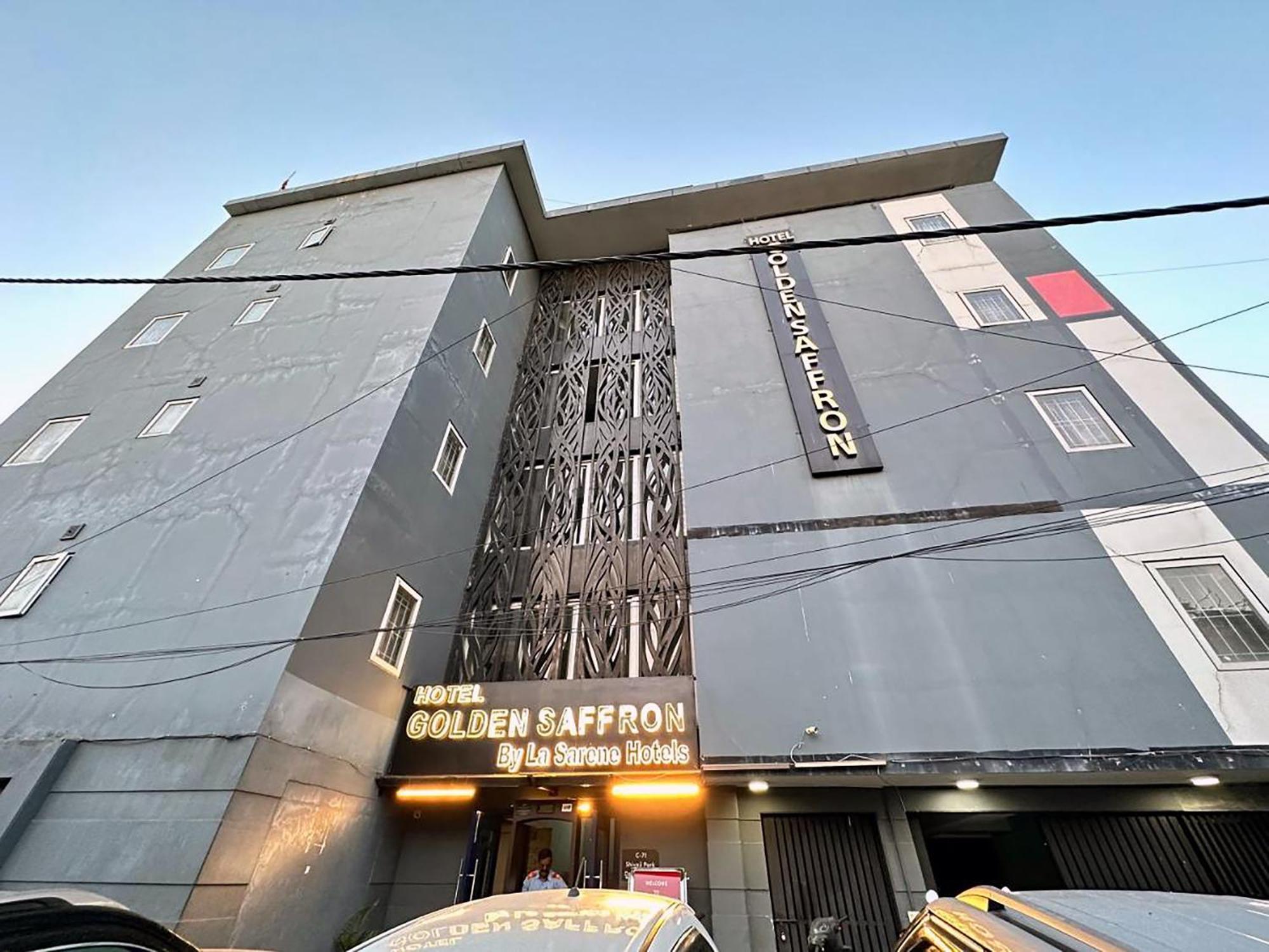 Golden Saffron By Qotel-punjabi Bagh Hotel